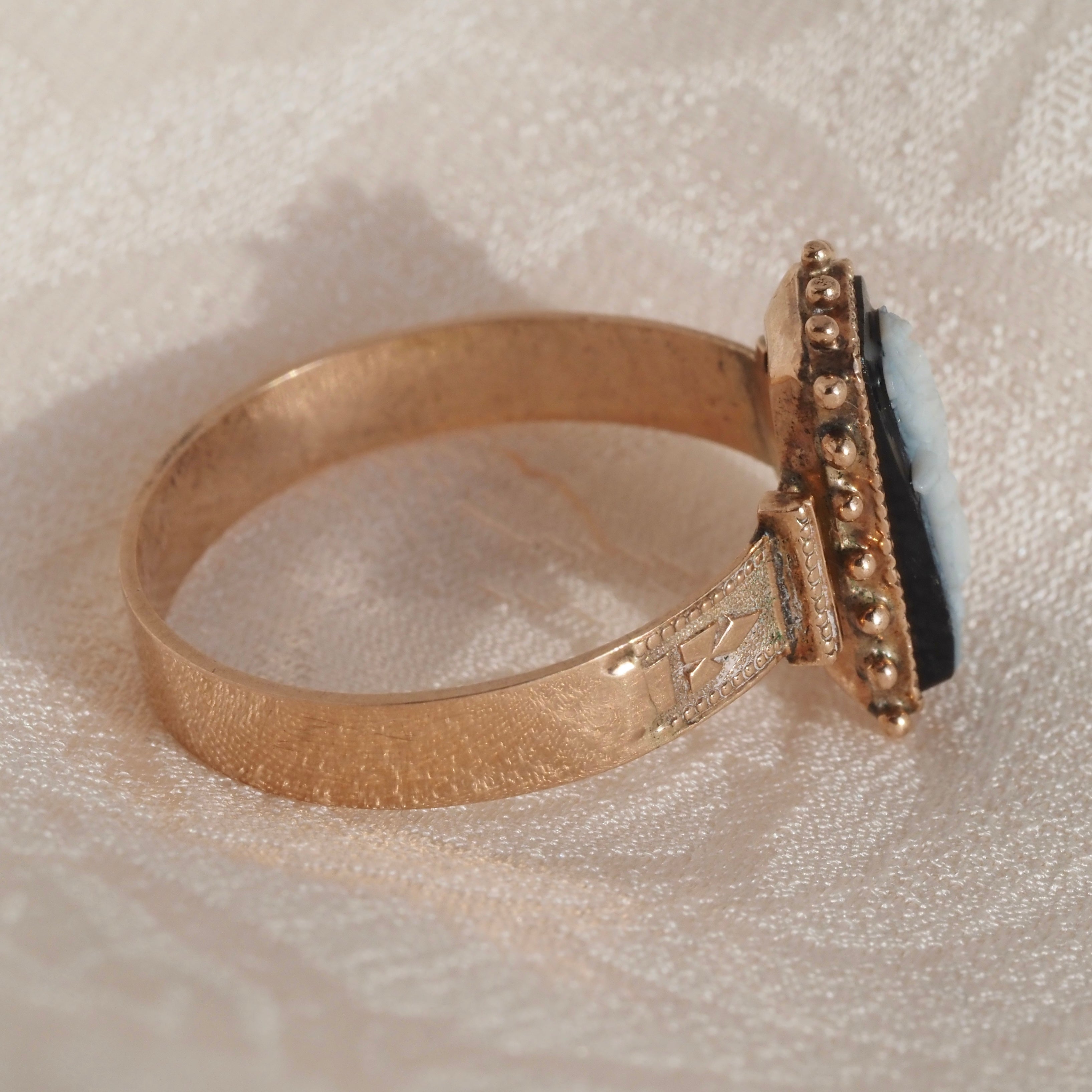 Victorian Water Bearer Sardonyx Cameo 10k Gold Ring
