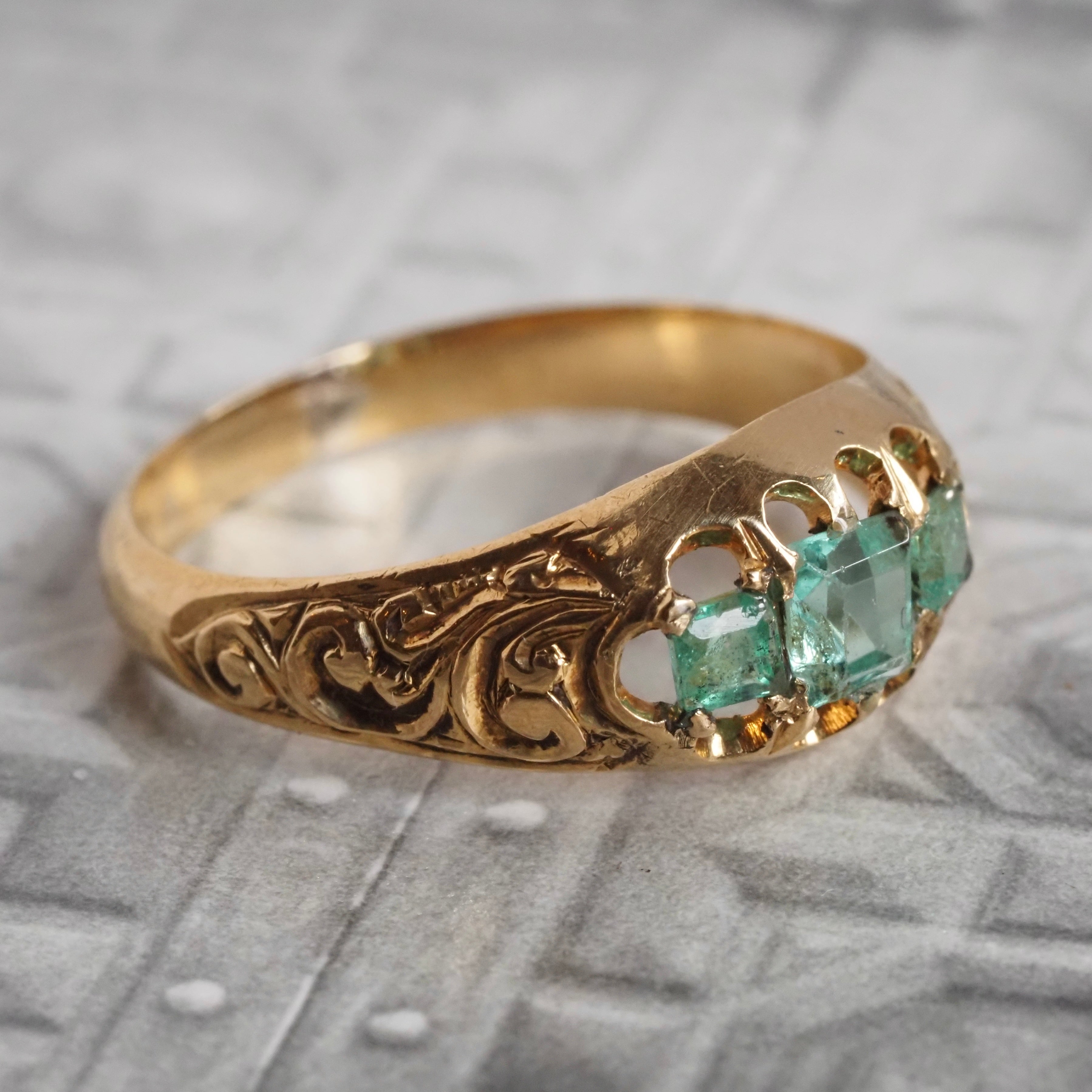 Antique Victorian Emerald 18k Gold Trilogy Ring