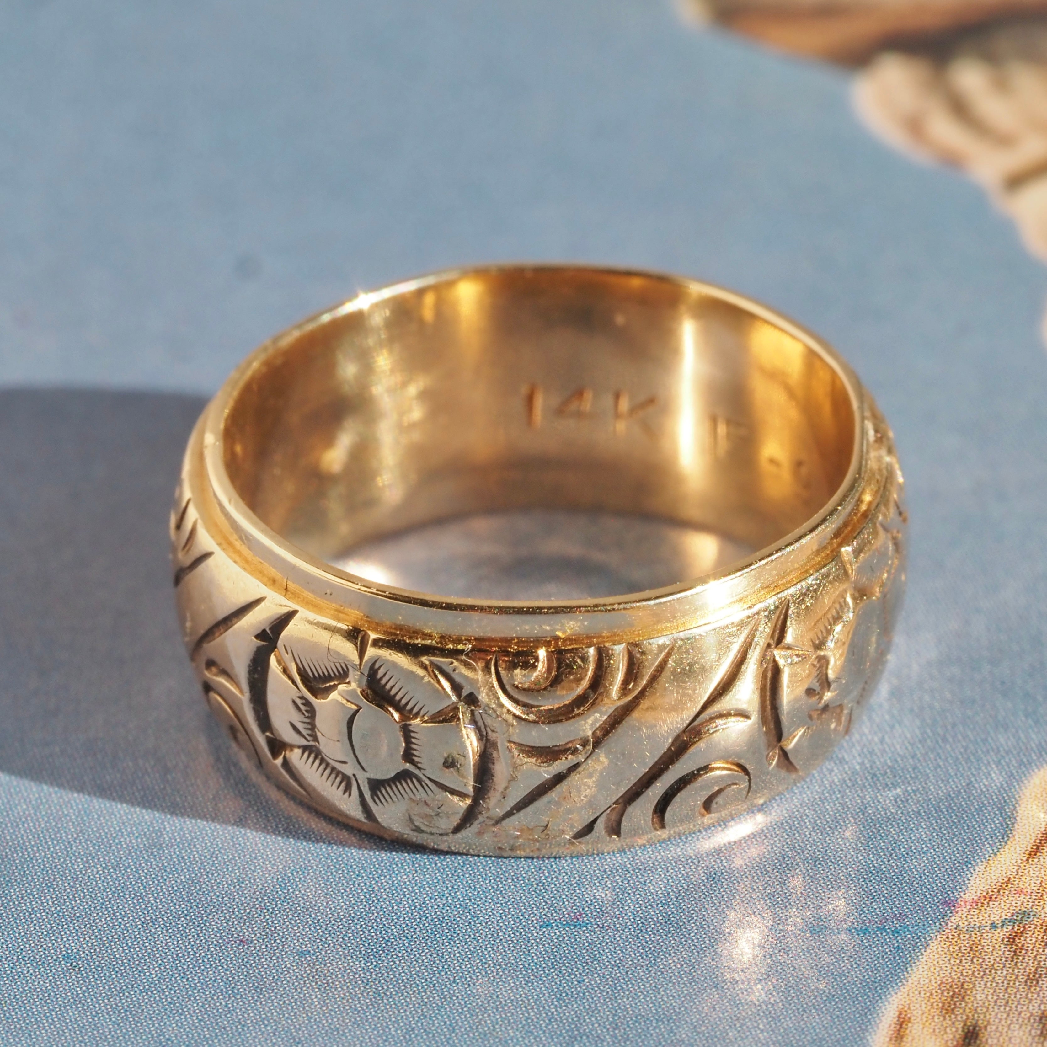 Vintage 14k Gold Floral Band
