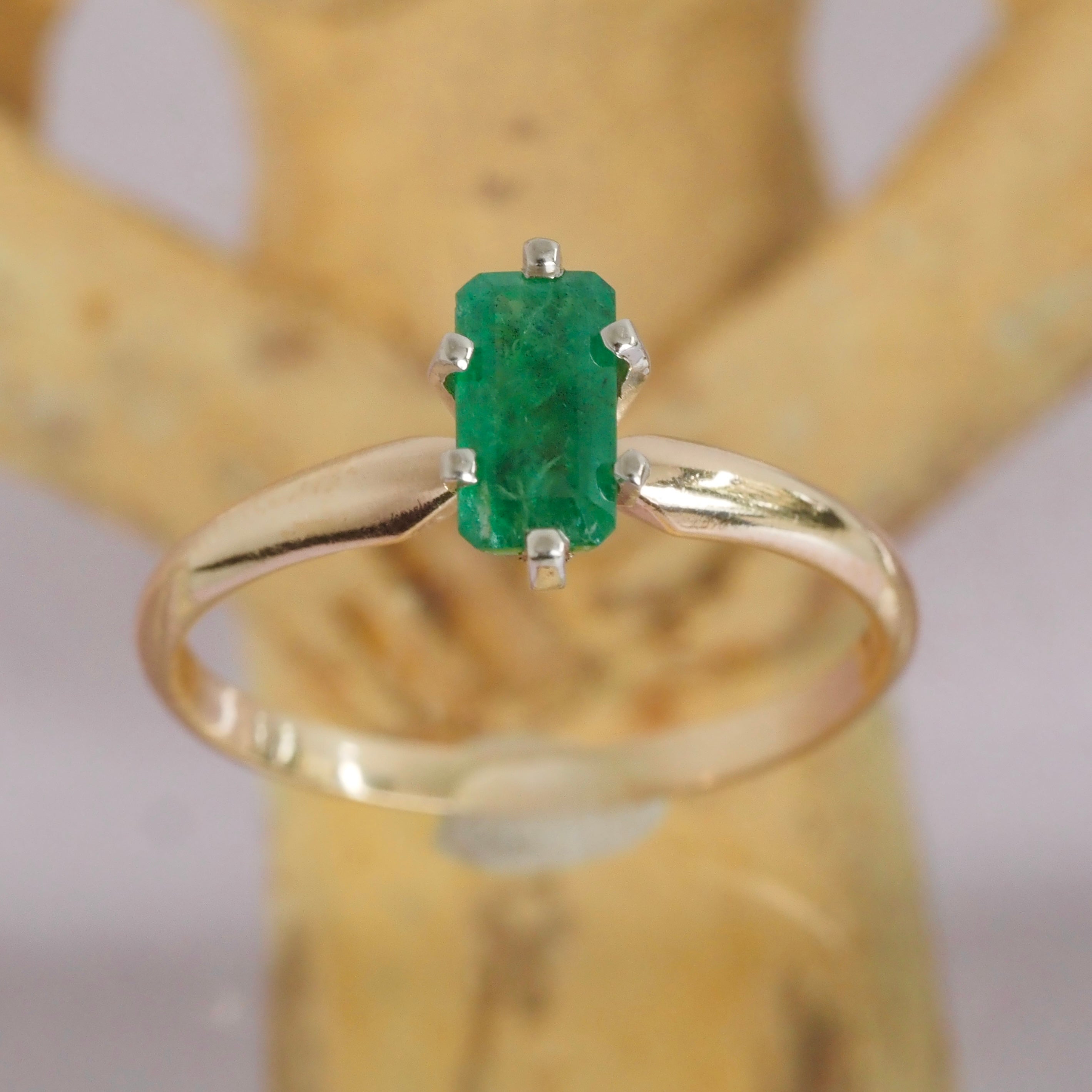 Vintage Natural Emerald 14k Gold Solitaire Ring