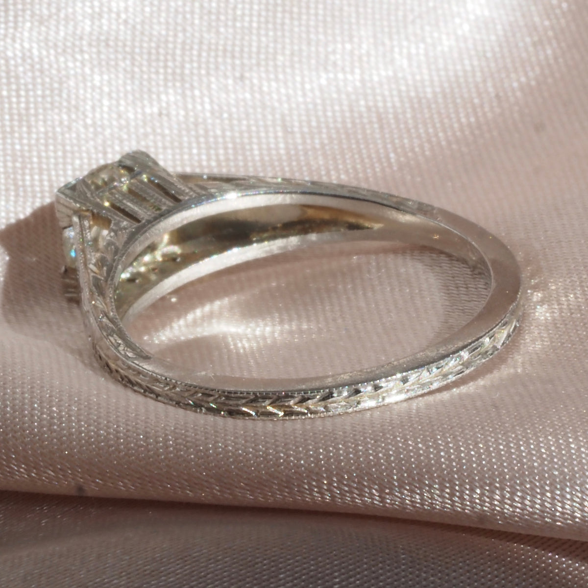 Art Deco Old Mine Cut Diamond Solitaire 18k White Gold Engagement Ring