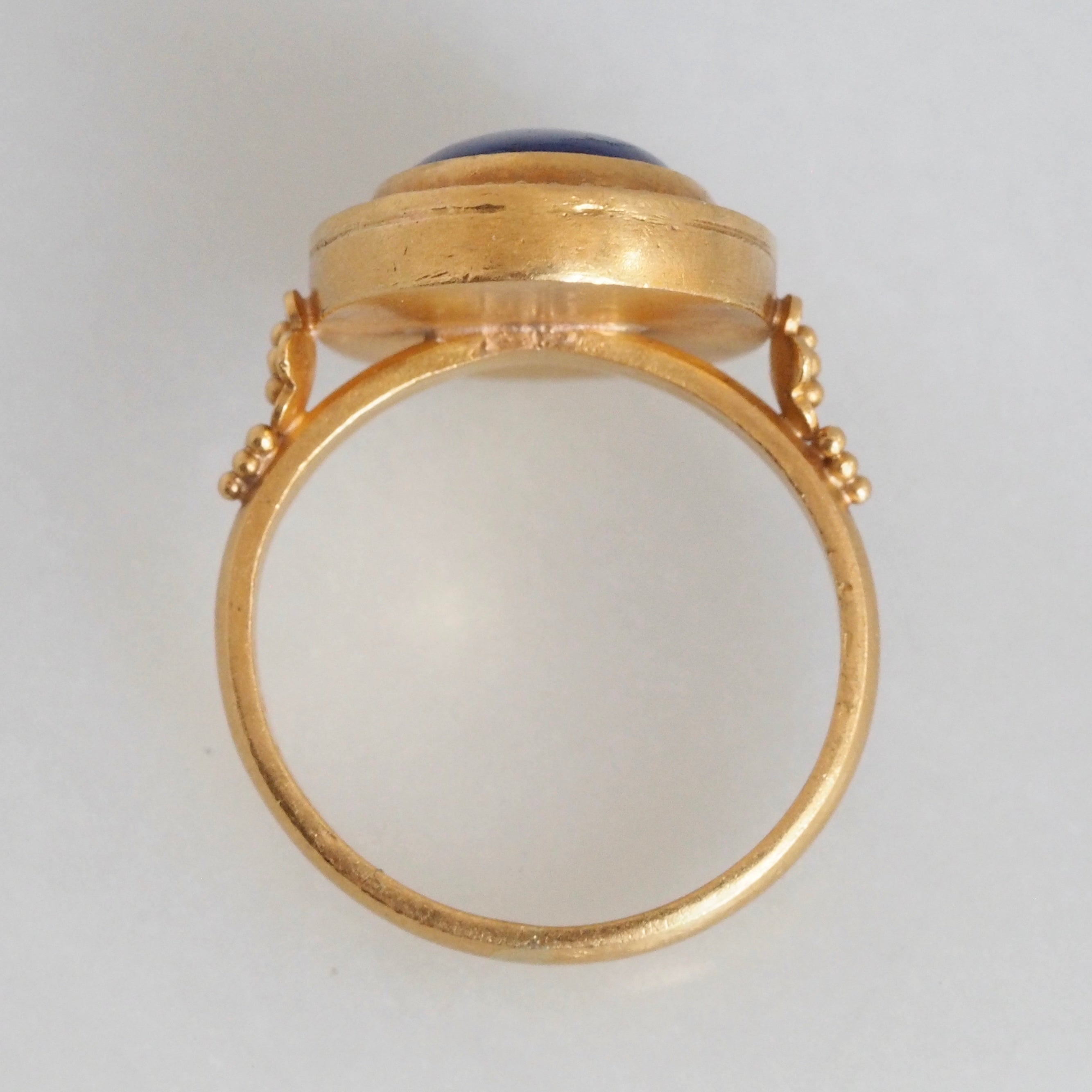 Vintage Ancient Style Greek 22k Gold Lapis Ring