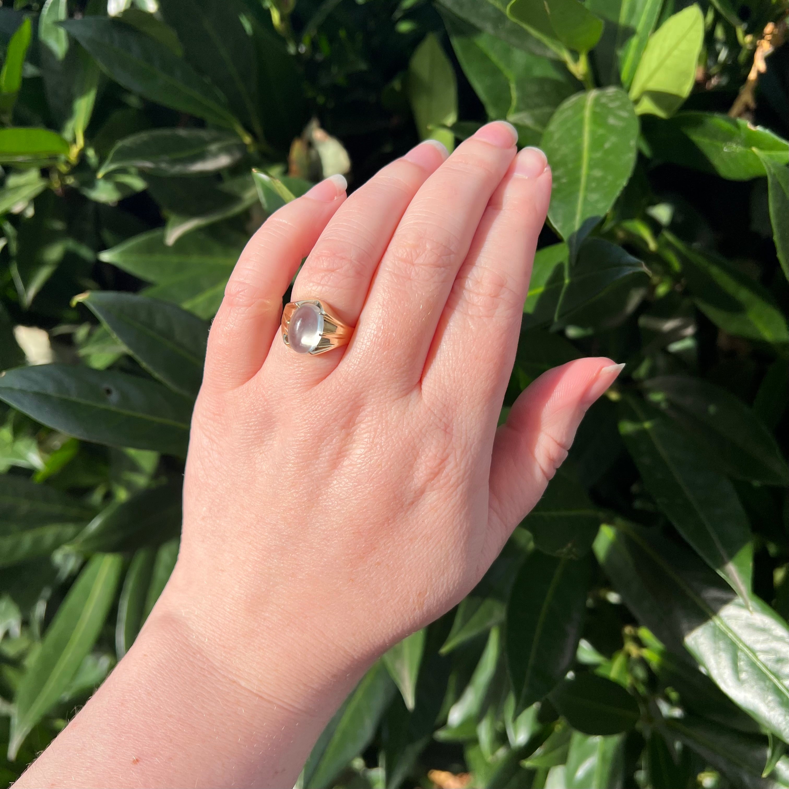 Vintage Moonstone 14k Gold Belcher Set Ring