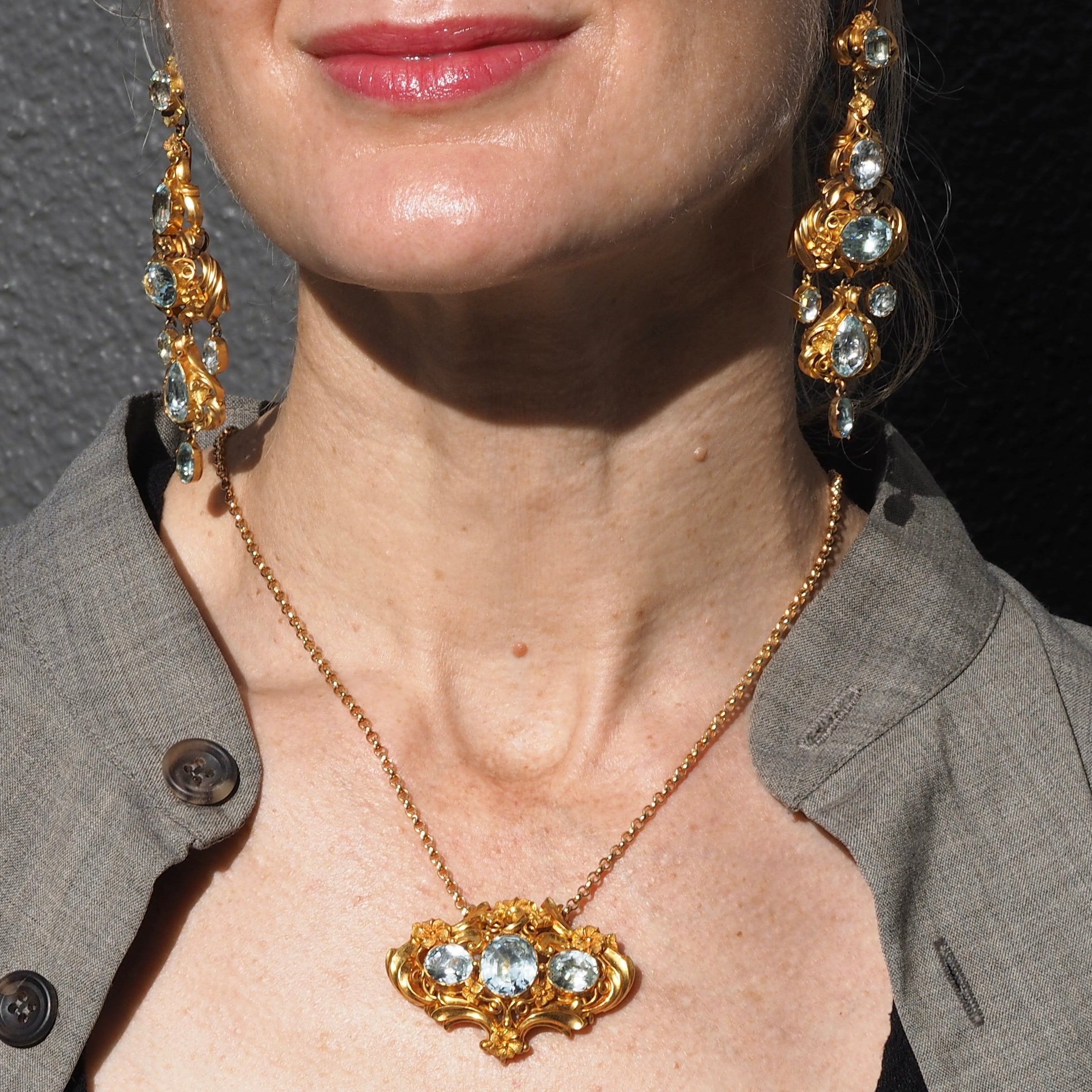 Antique Georgian Regency Style Aquamarine and Topaz Demi-Parure Suite of Gold Earrings and Pendant/Brooch