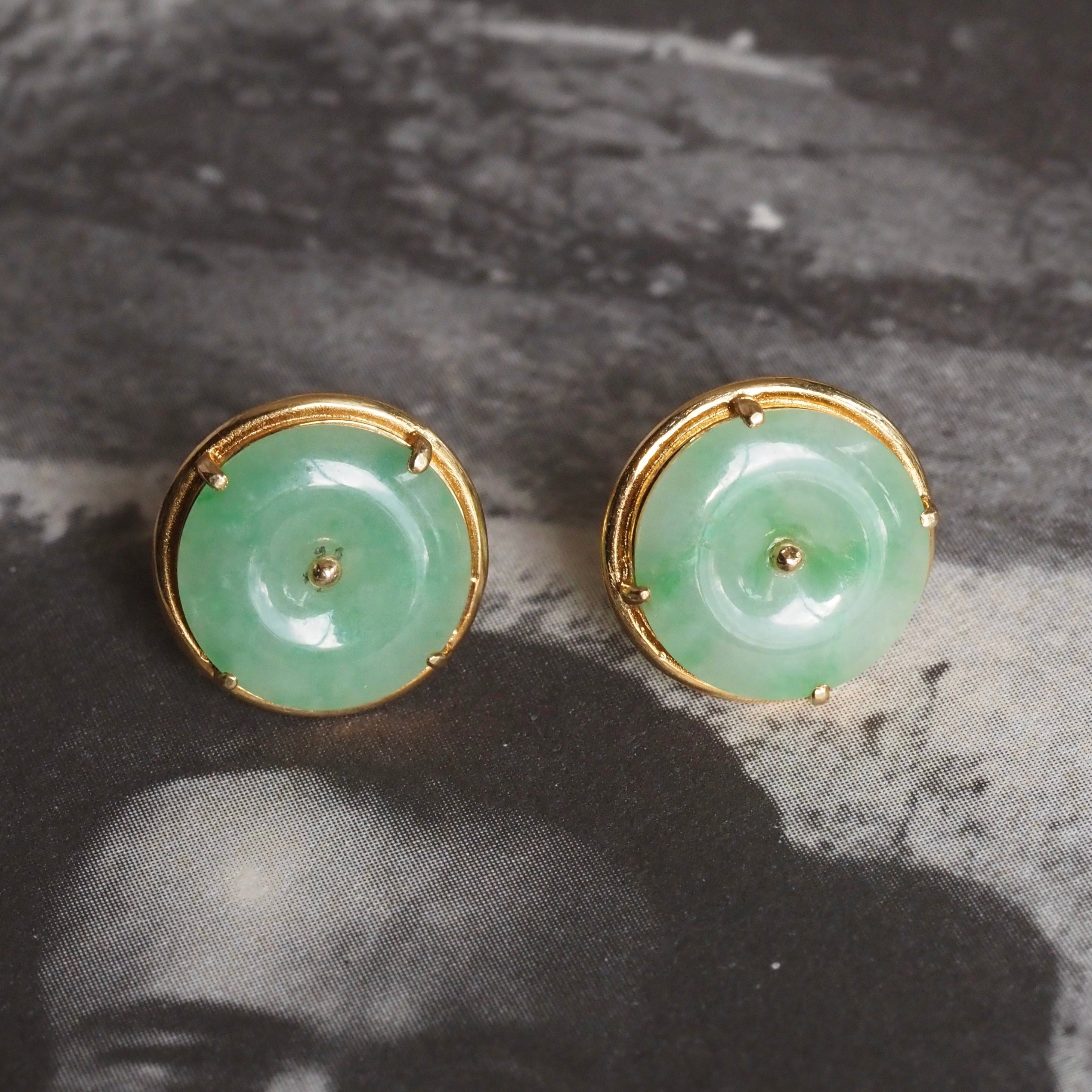 Vintage 18k Gold Jade Pi Disc Earrings