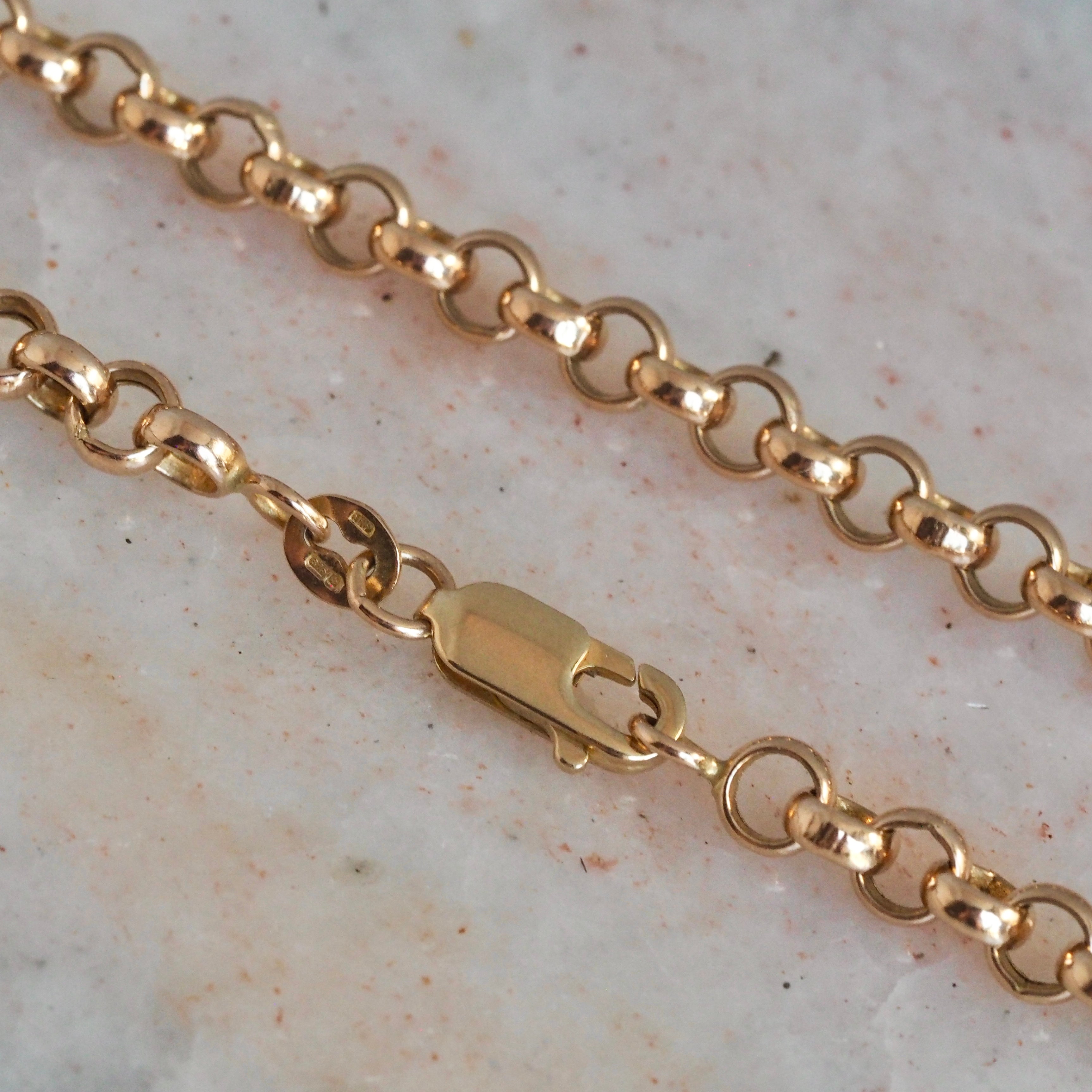 Vintage English 9k Gold 18" Rolo Chain :)
