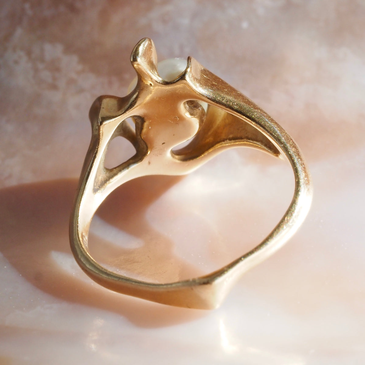 Vintage Late 60's Pearl 14k Gold Ring