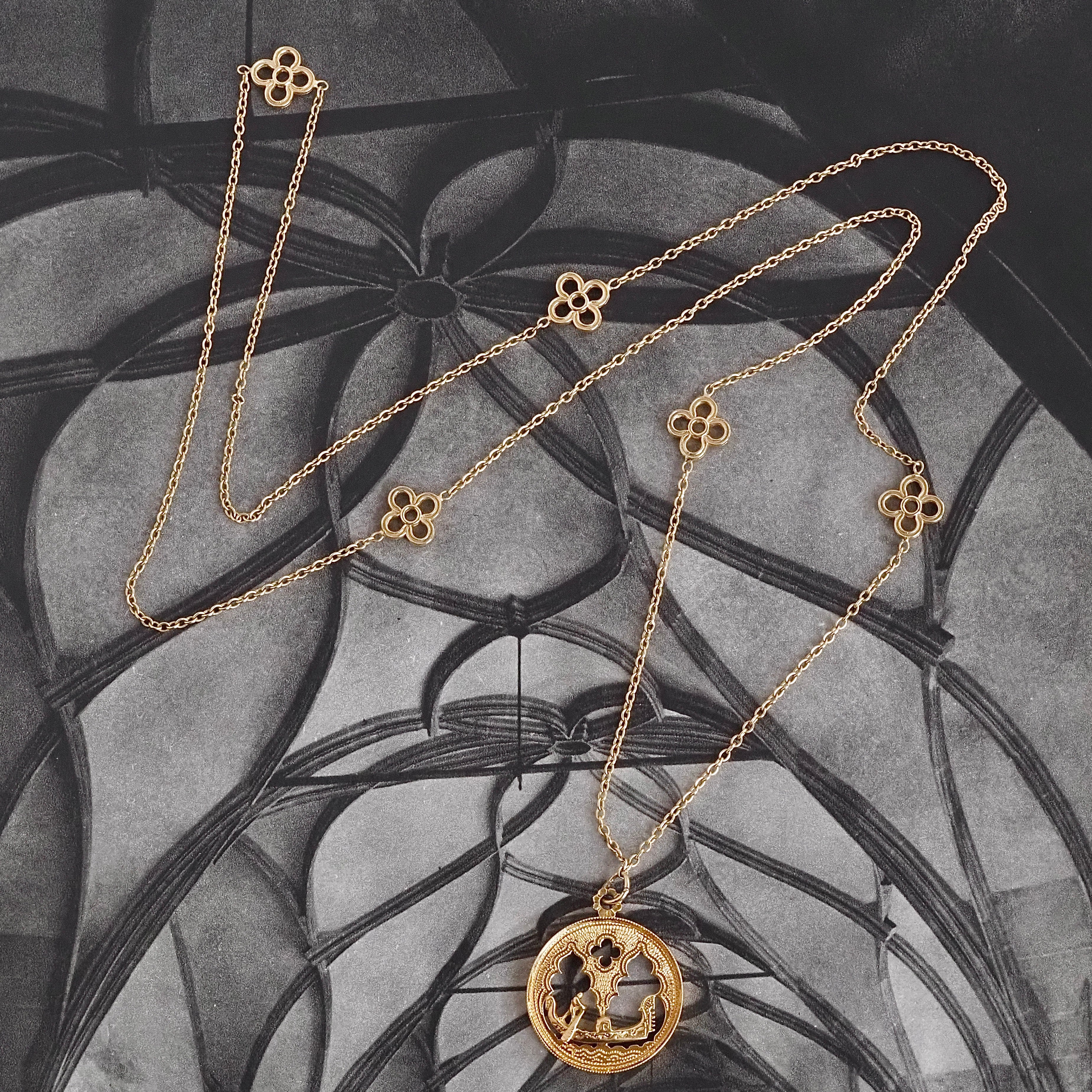 Vintage Venetian Cutout 18k Gold Pendant and Matching Quatrefoil Station Link 14k Gold Chain Necklace