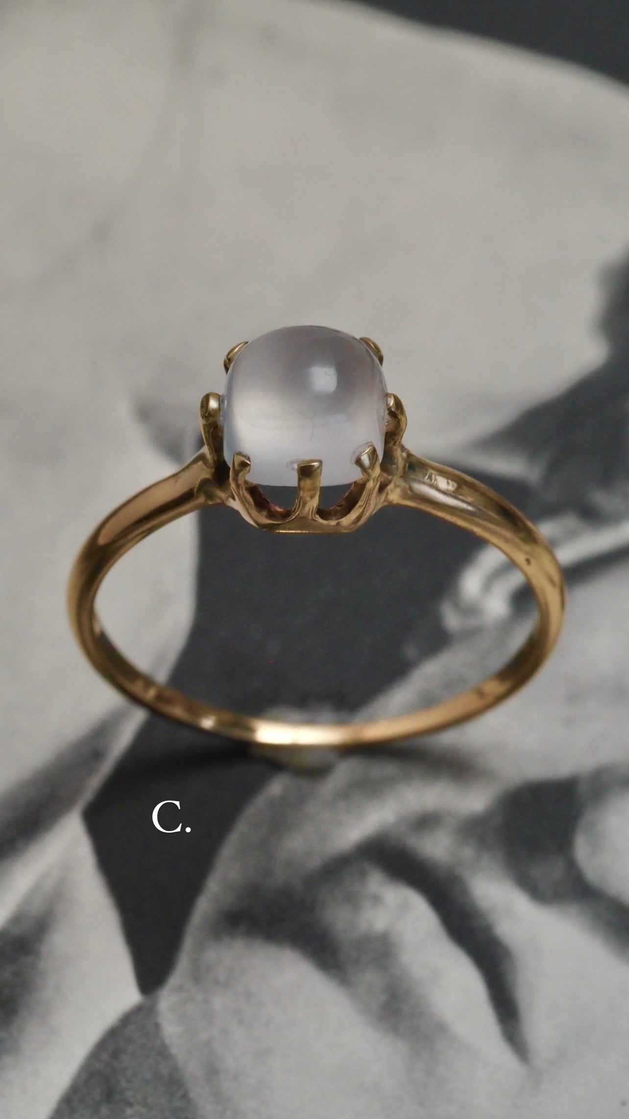Antique Victorian 14k Gold Moonstone Ring