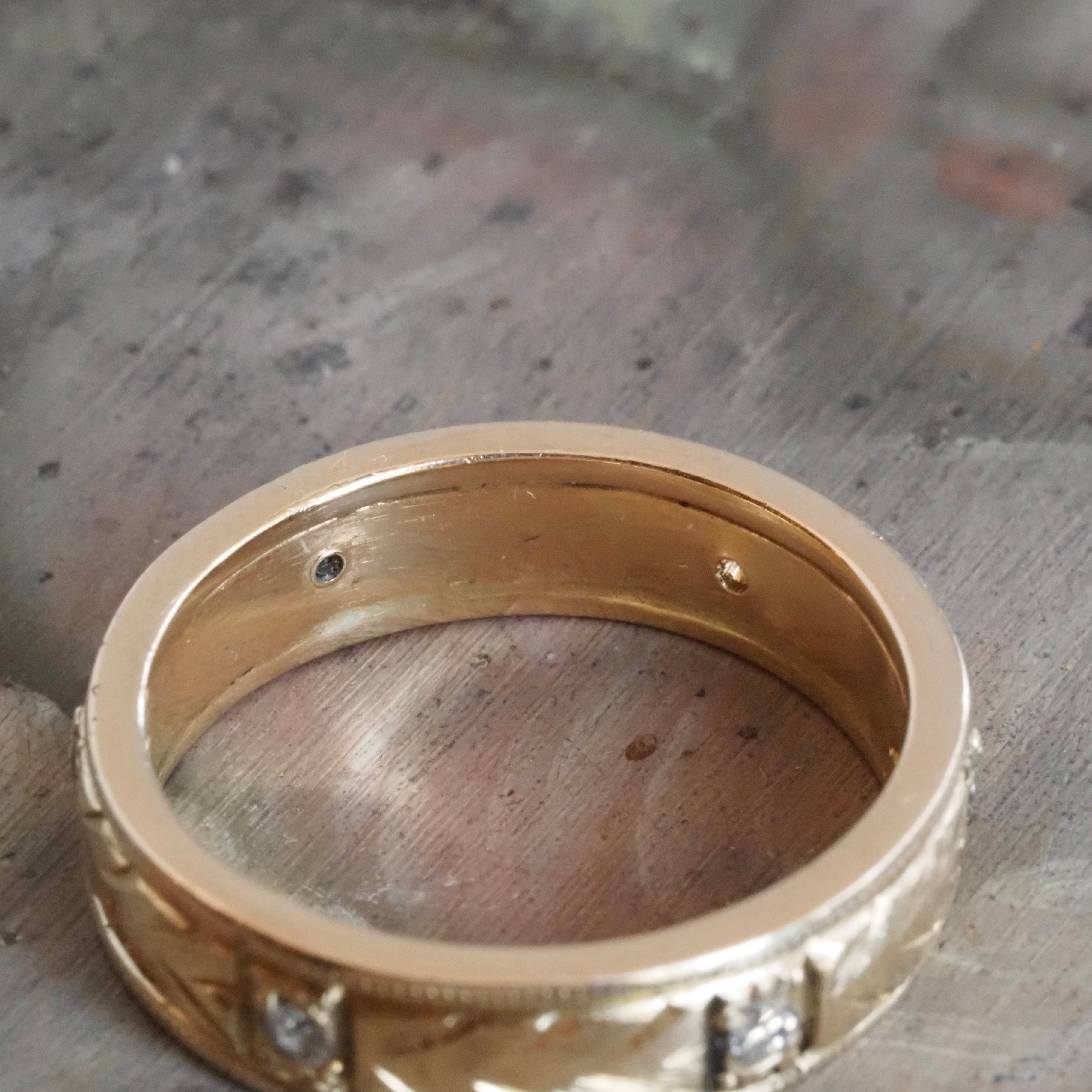 Vintage Diamond 14k Gold Engraved Band