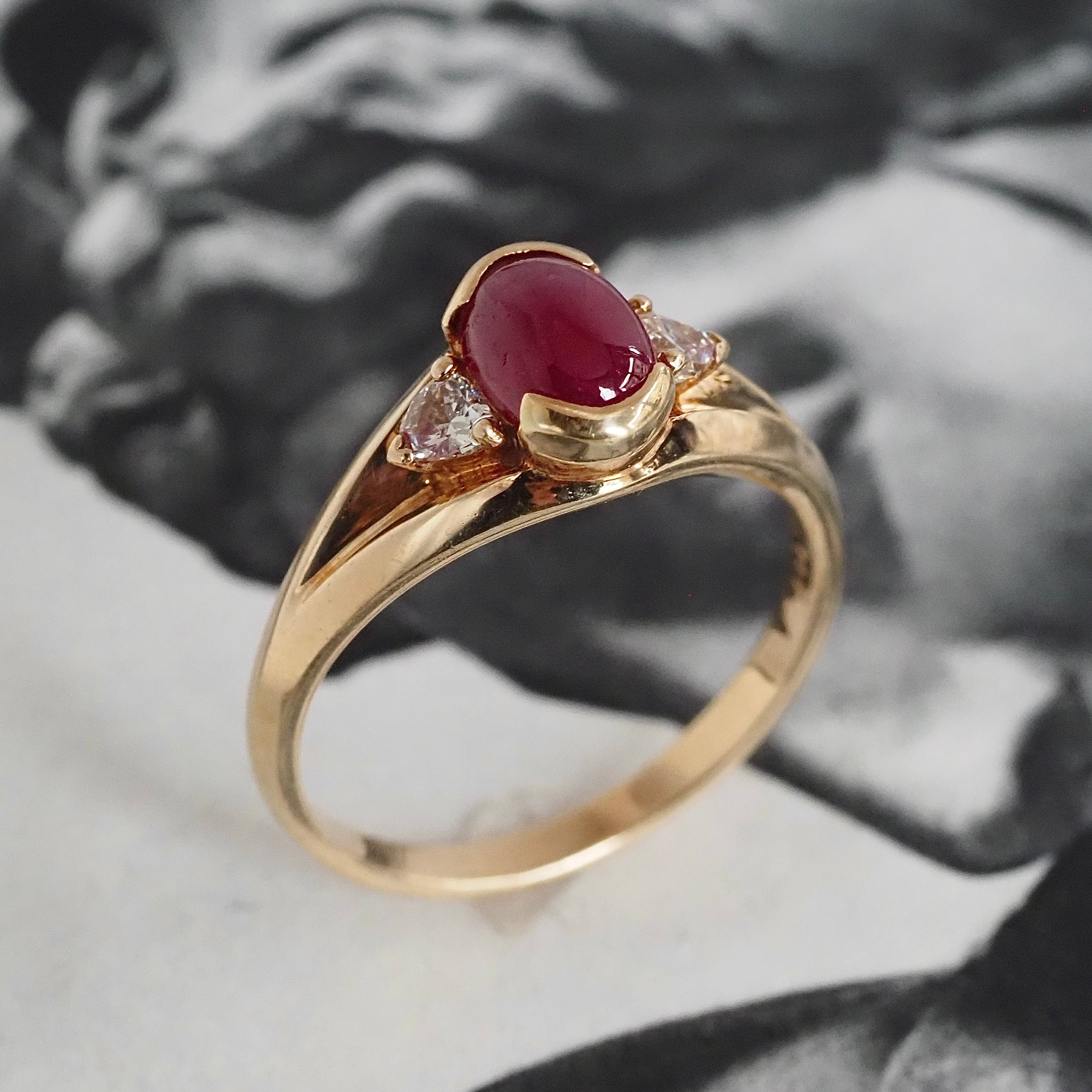 Vintage Natural Ruby Cabochon Trillion Cut Diamond 14k Gold Ring