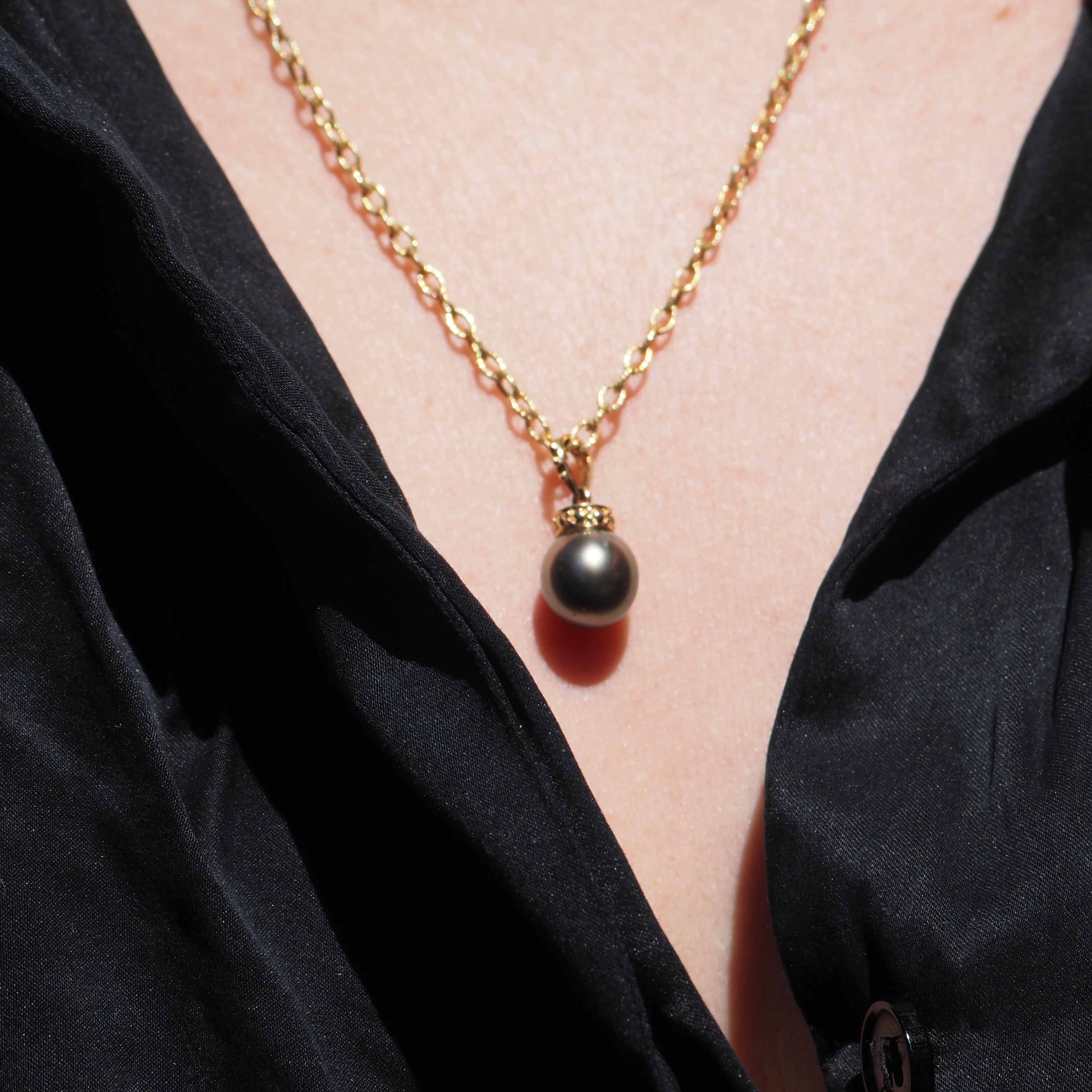 Vintage 14k Gold Tahitian Pearl Pendant