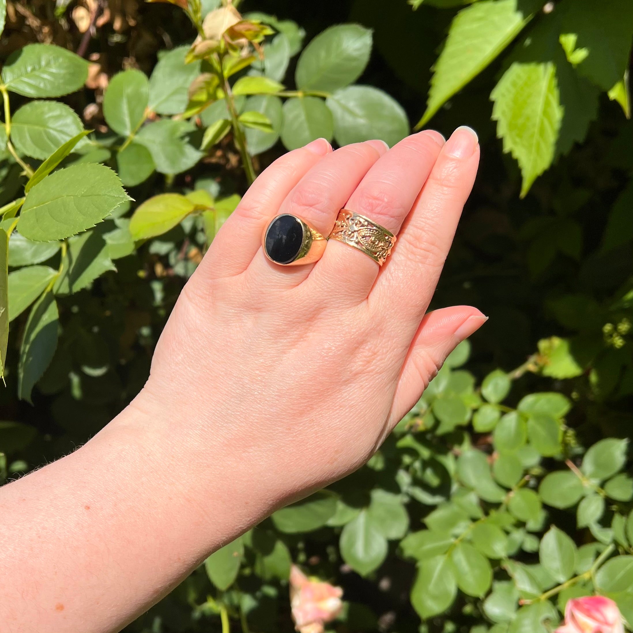 Vintage Onyx Solid 10k Gold Signet Ring