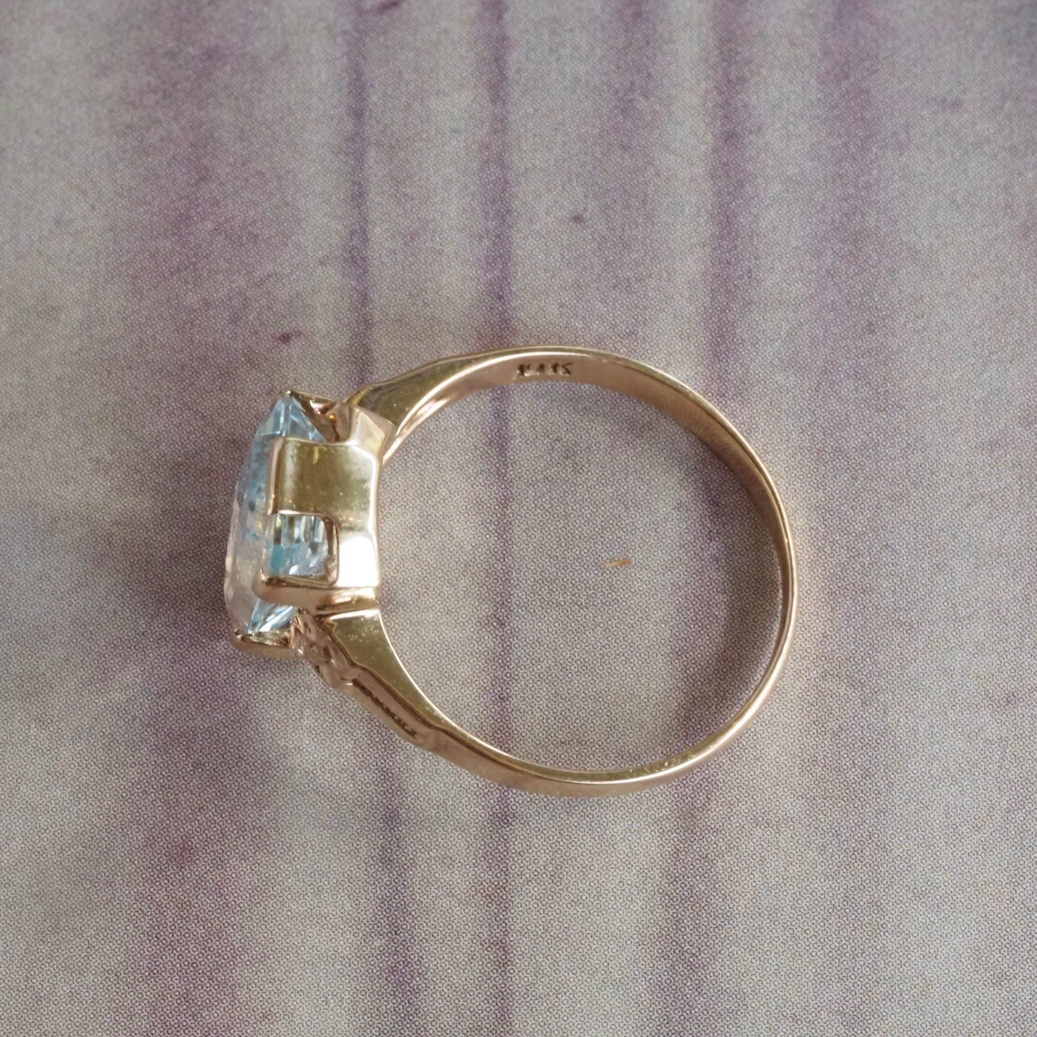 Vintage Art Deco Style Aquamarine 10k Gold Ring