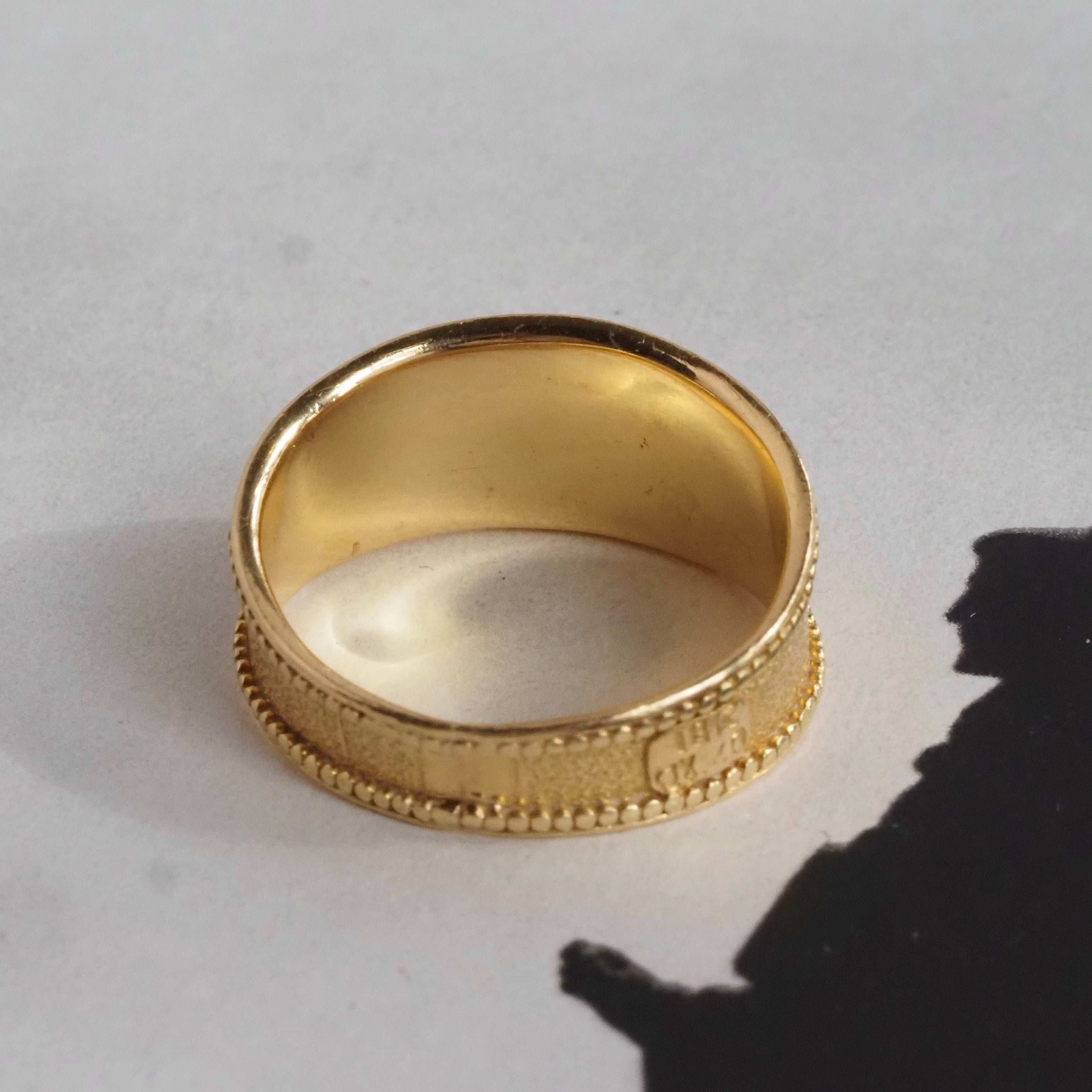 Vintage Ancient Greek Style Ruby and Emerald 18k Gold Tapered Band