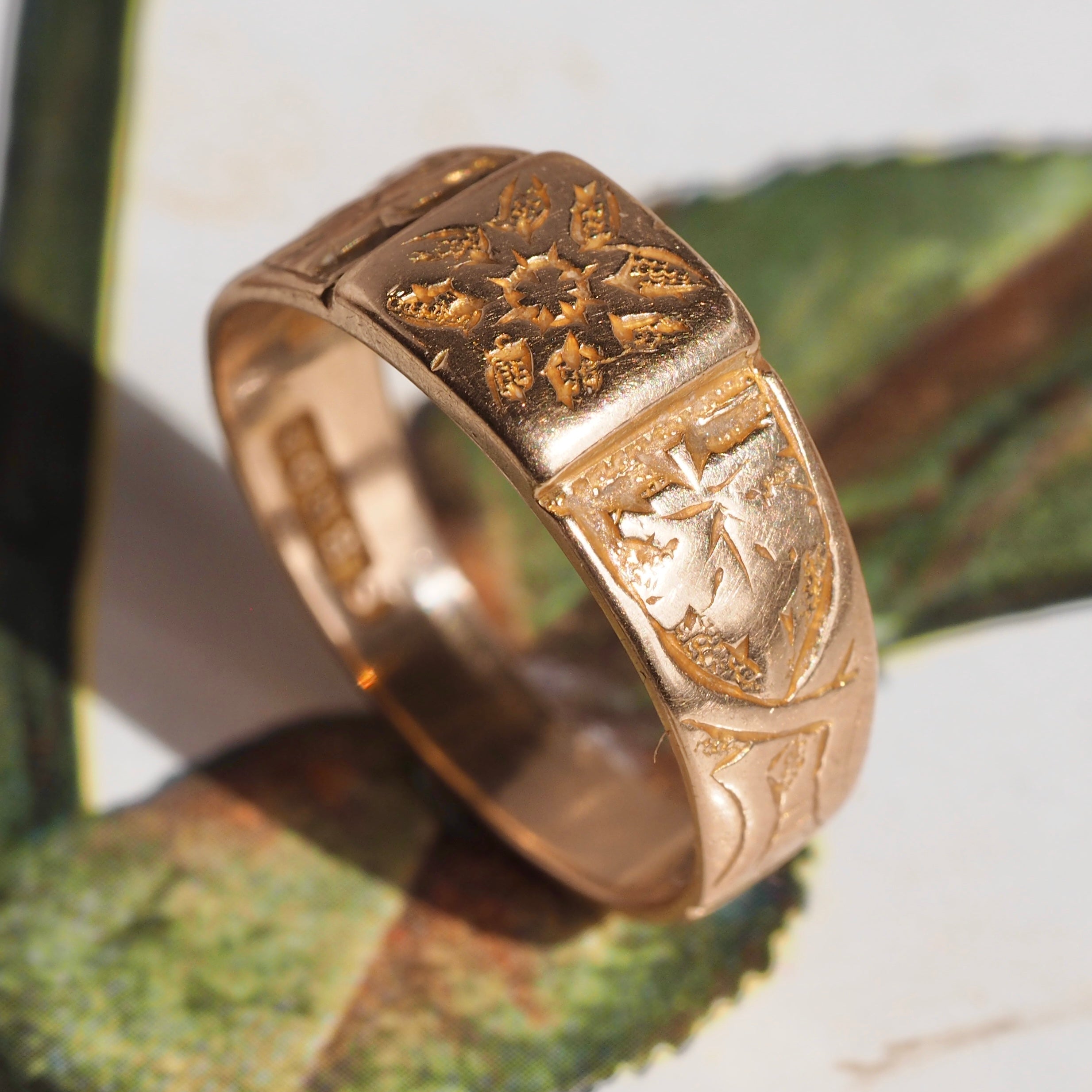 Antique Victorian English c. 1876 18k Gold Floral Signet Ring