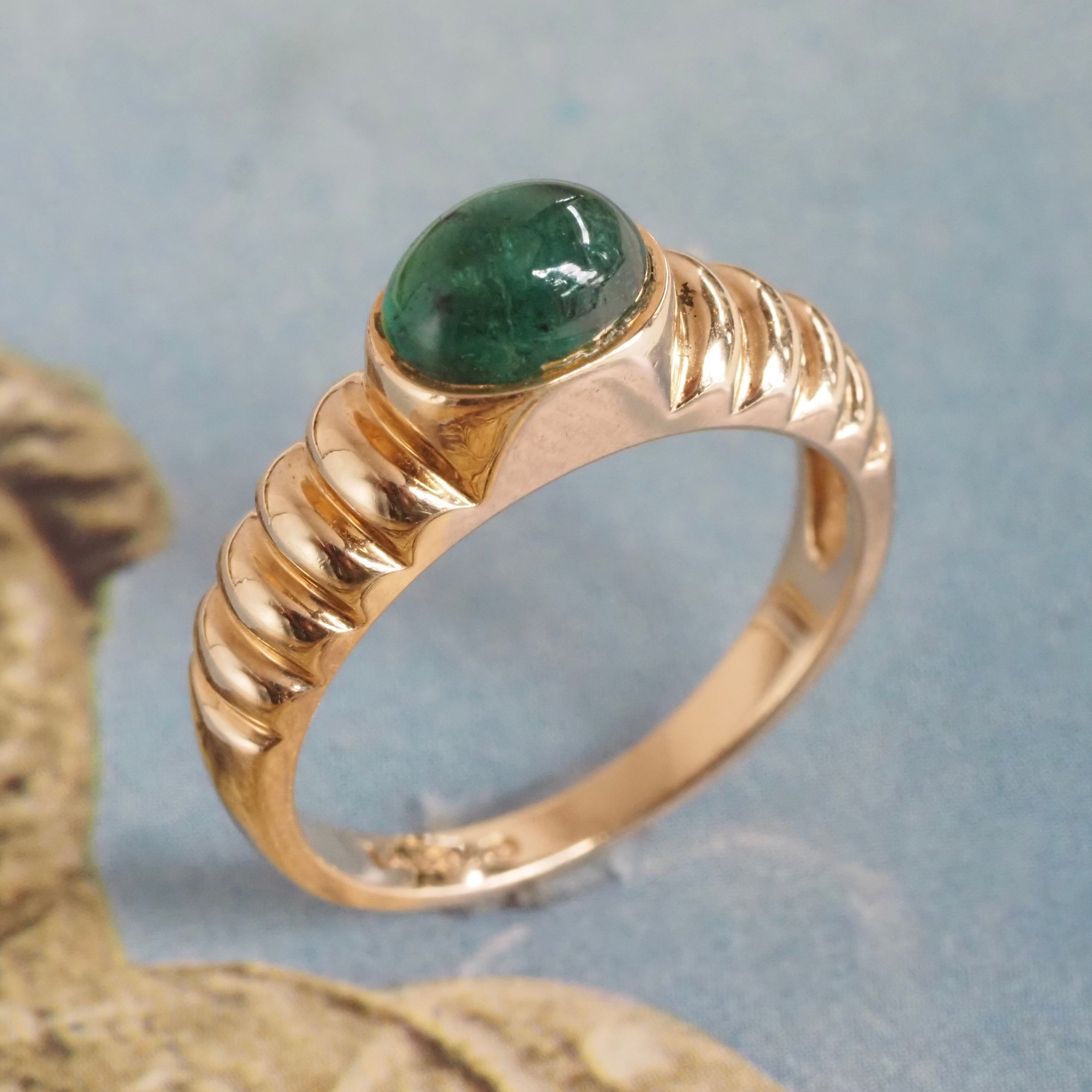 Vintage Bezel Set Cabochon Emerald Ridged 14k Gold Ring