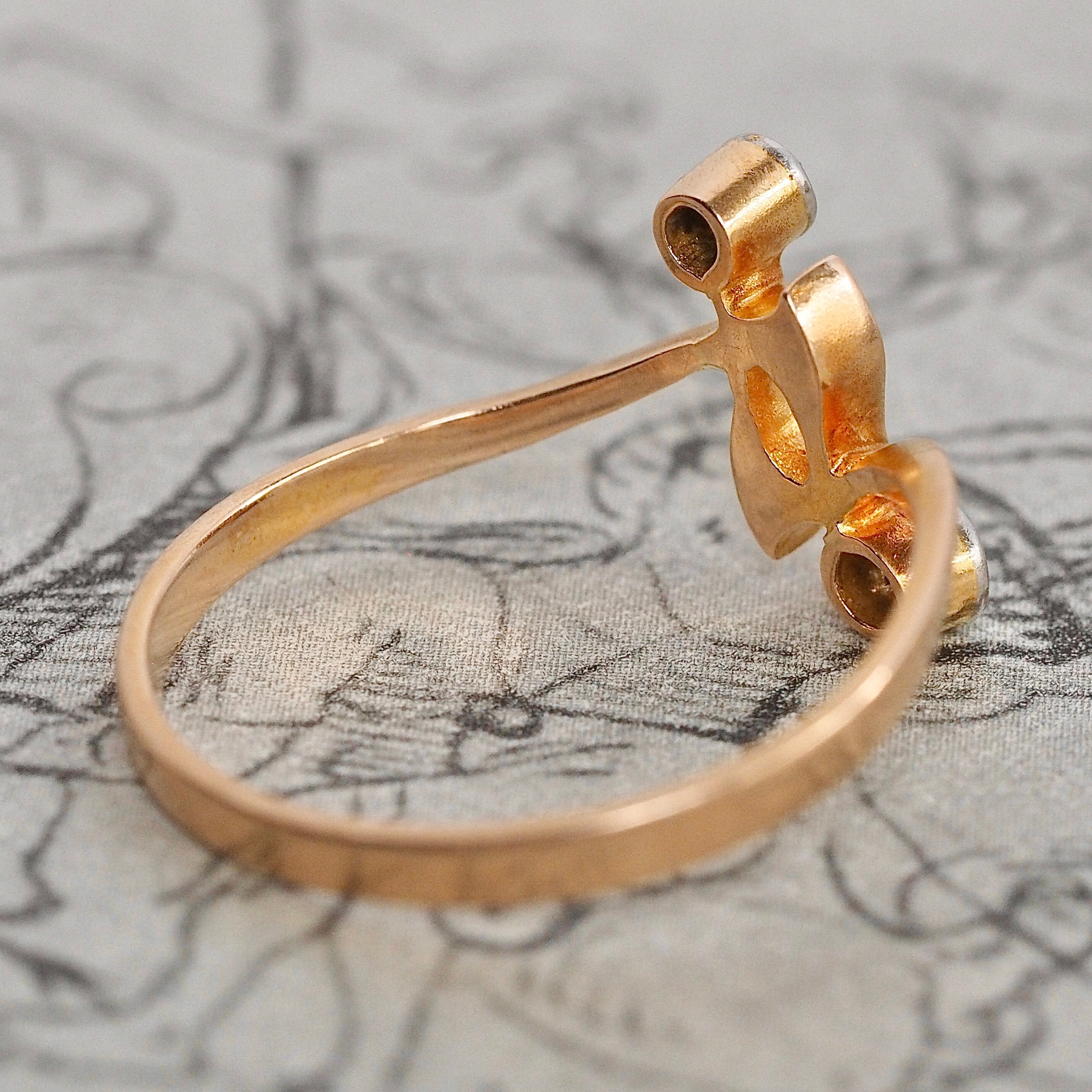 Antique German Art Deco 14k Gold Old Mine Cut Diamond Moi et Toi Ring