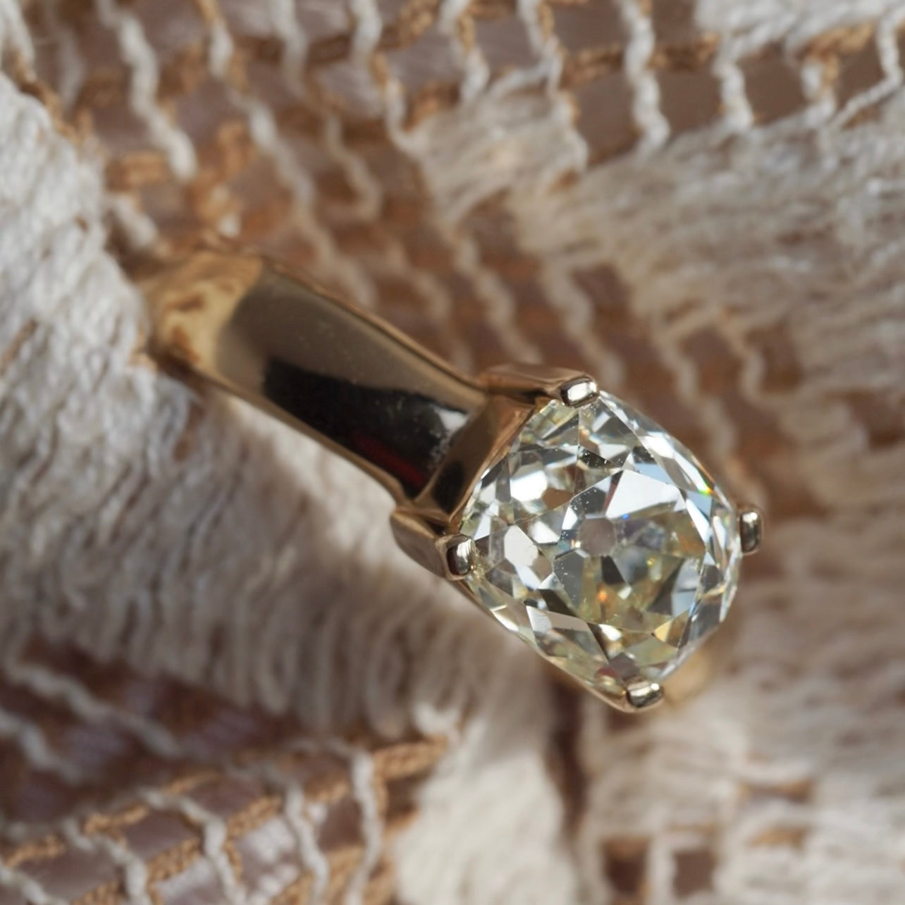 Antique 2ct Old Mine Cut Cushion Diamond in 14k Gold Engagement Ring
