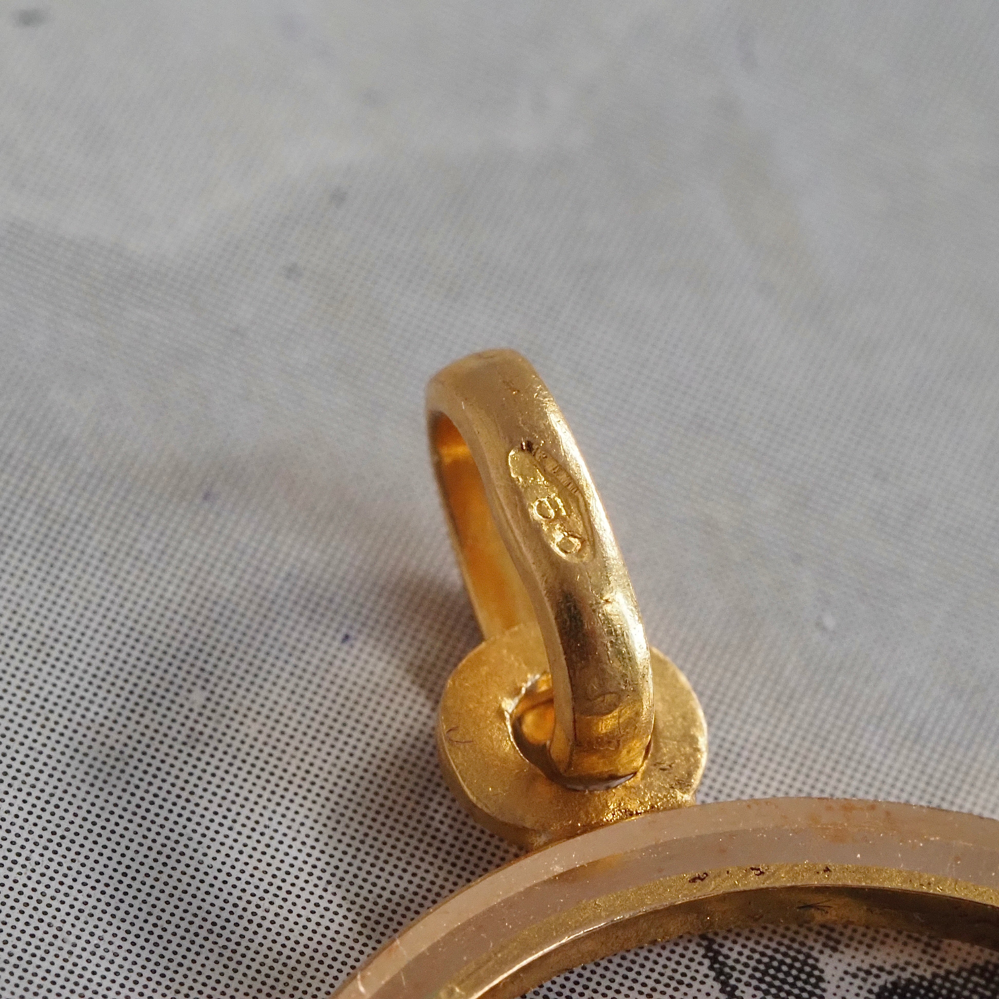 Vintage Italian Fortuna Bloomed 18k Gold Pendant
