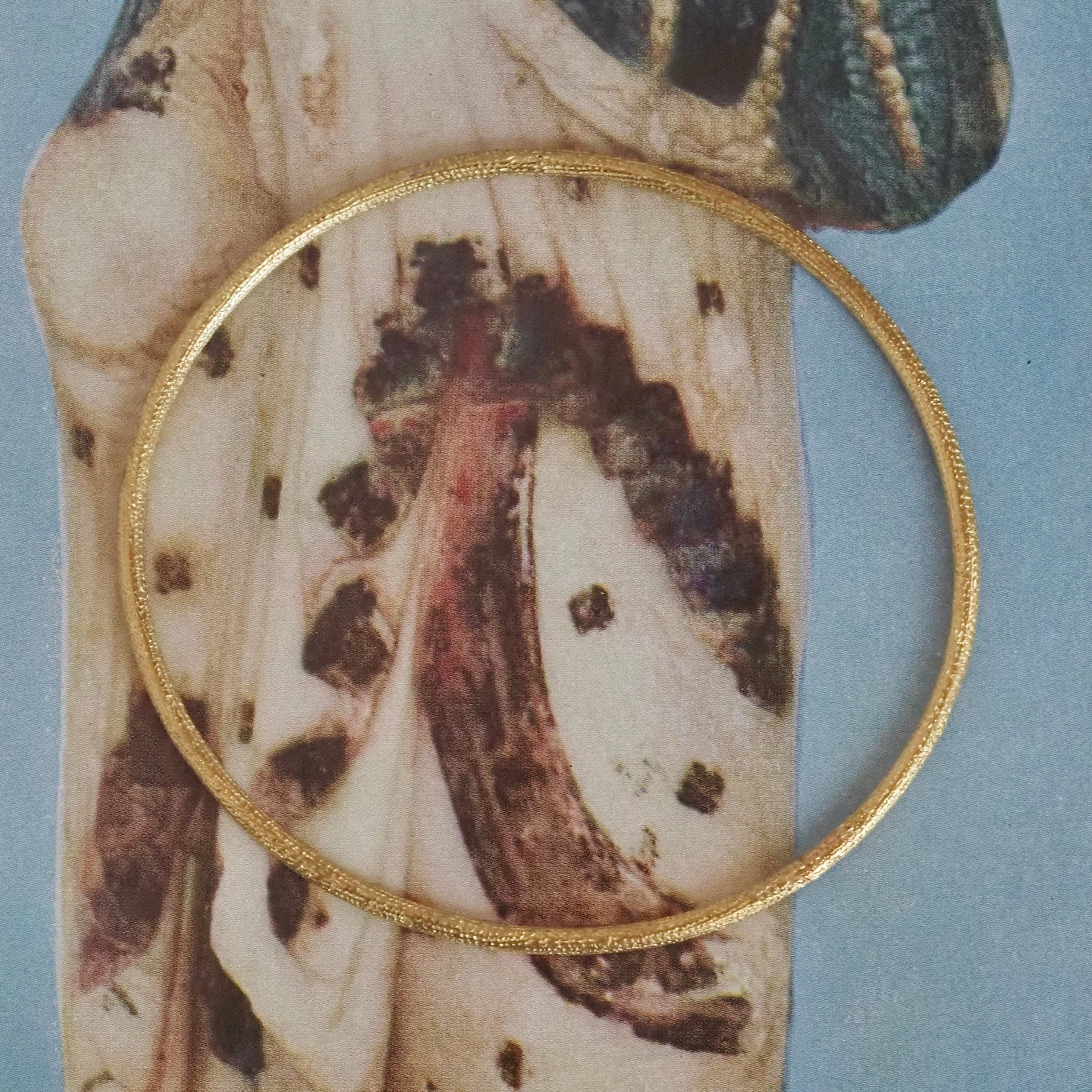 Vintage 18k Gold Textured Bangle