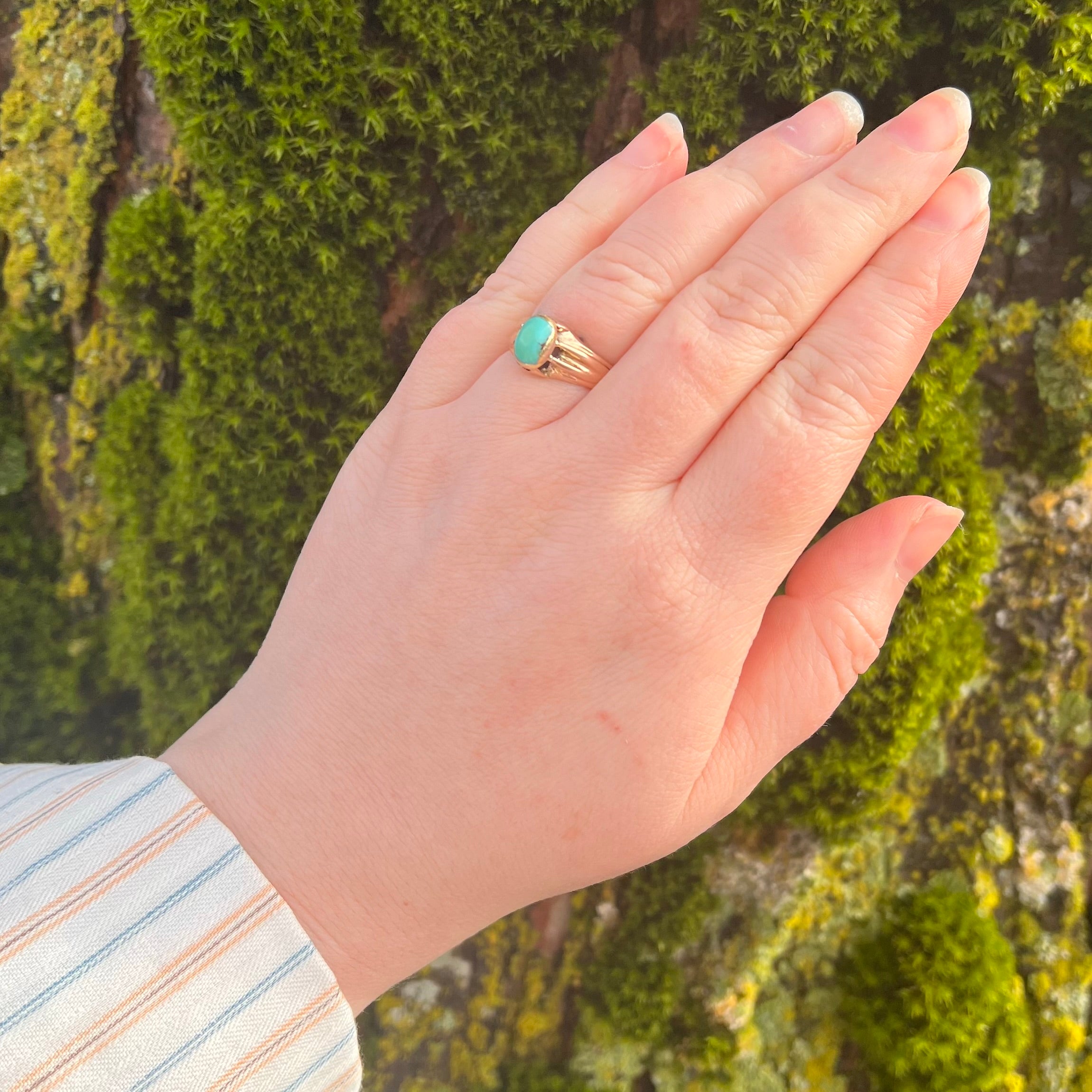 Antique Victorian 14k Gold Belcher Set Turquoise Ring