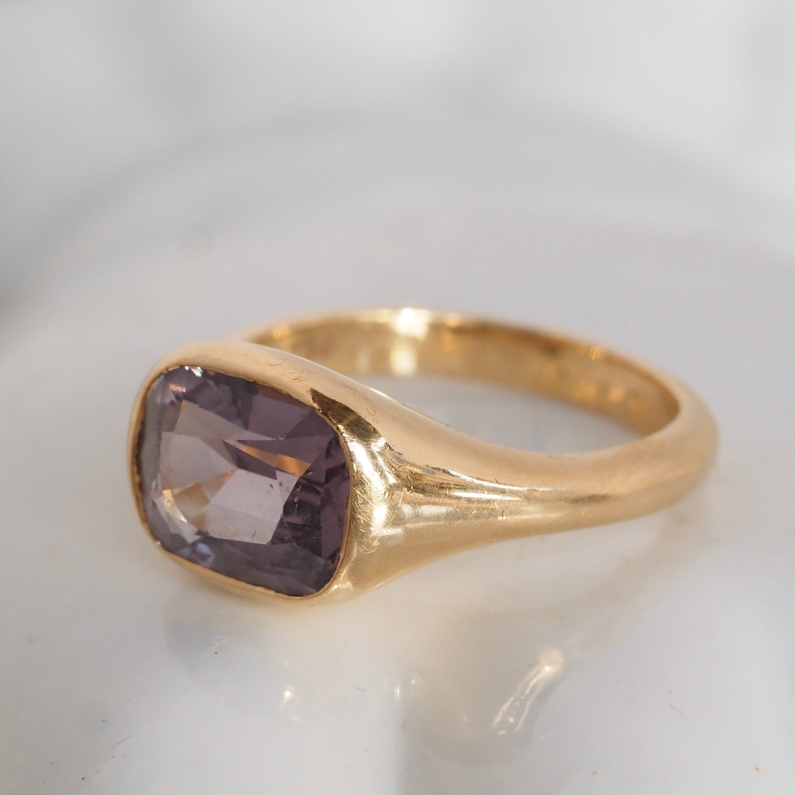 18k Gold Purple Spinel Signet Ring