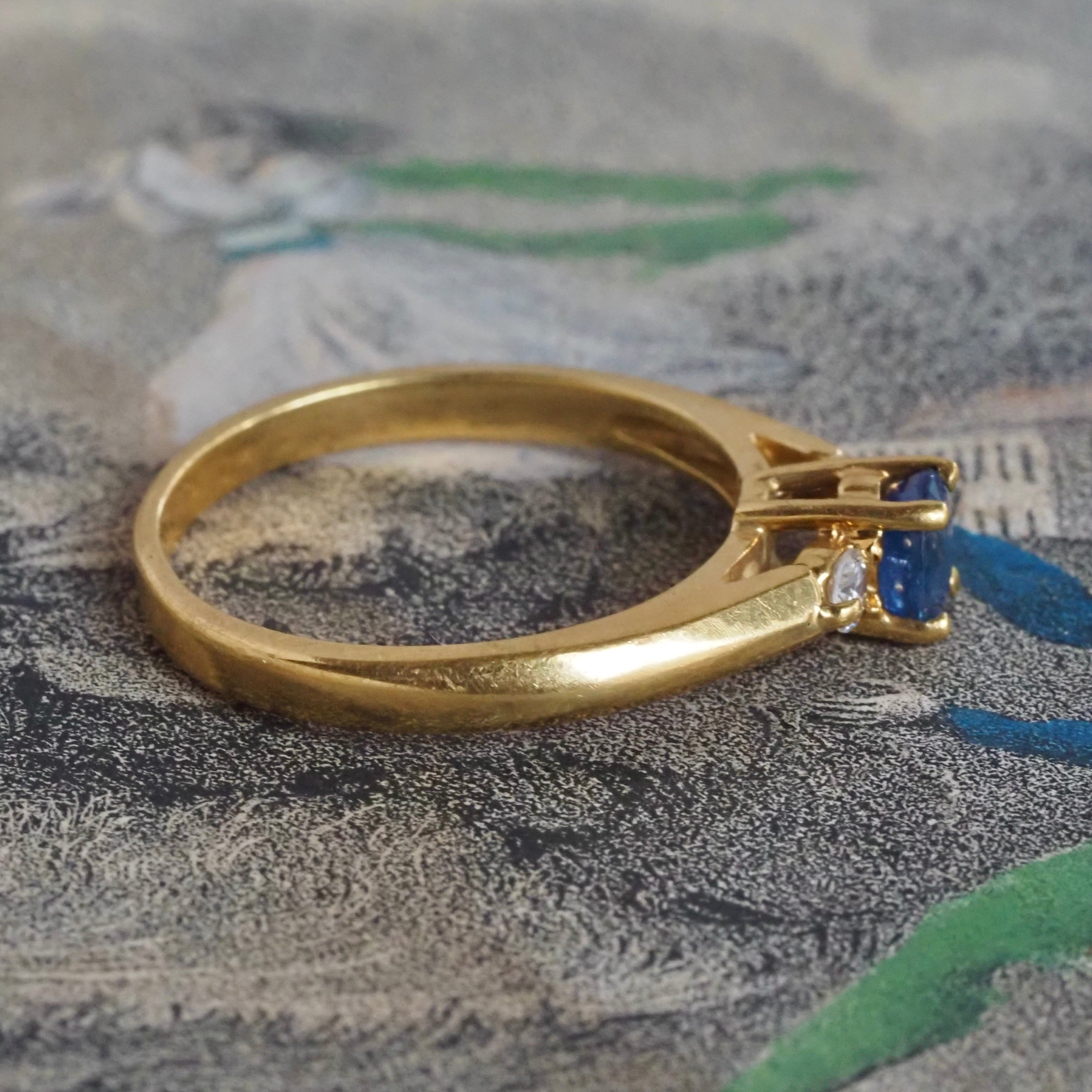 Vintage Cornflower Sapphire and Diamond 18k Gold Engagement Ring