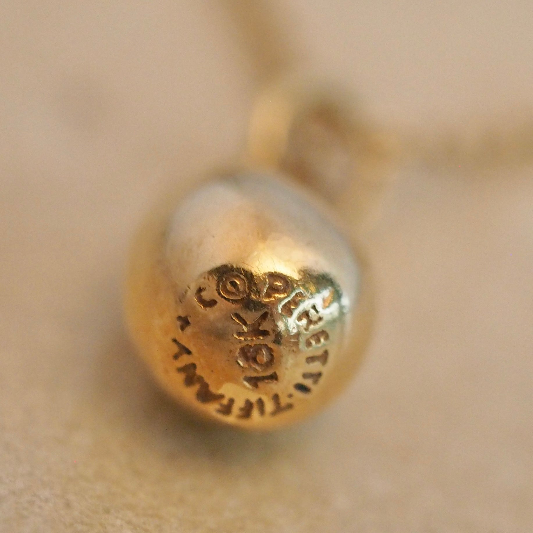 Vintage Tiffany & Co Elsa Peretti 18k Gold Teardrop Pendant and Chain Necklace