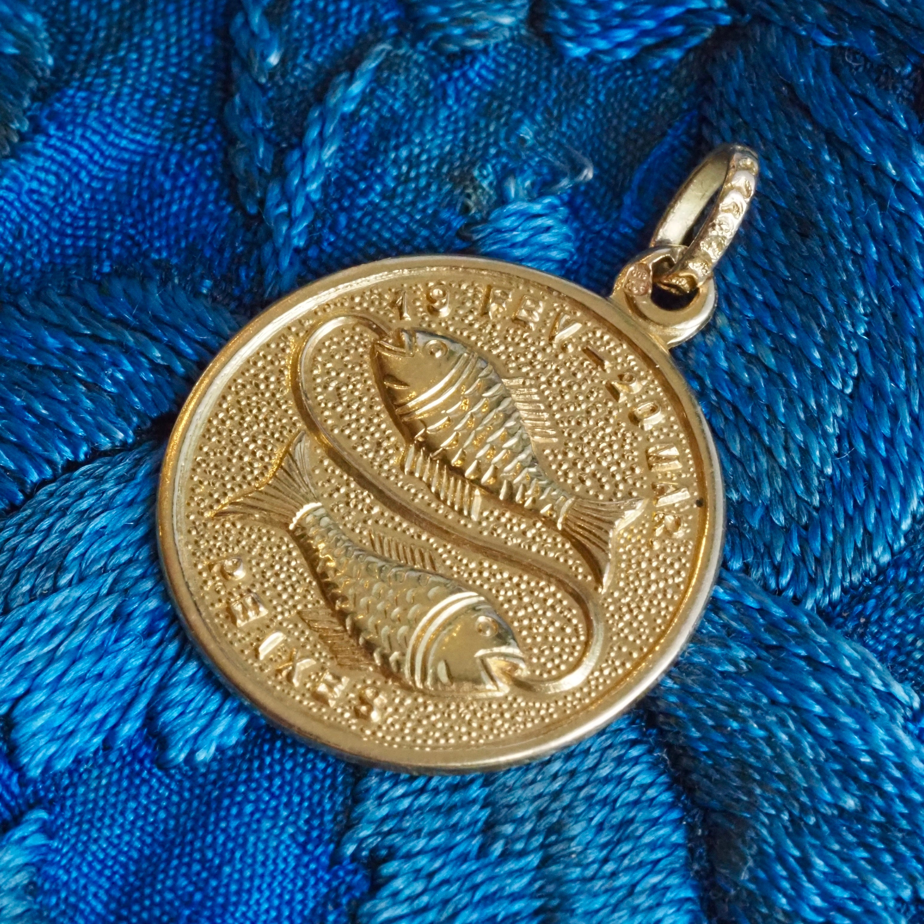 Vintage Portuguese 19k Gold Pisces Pendant