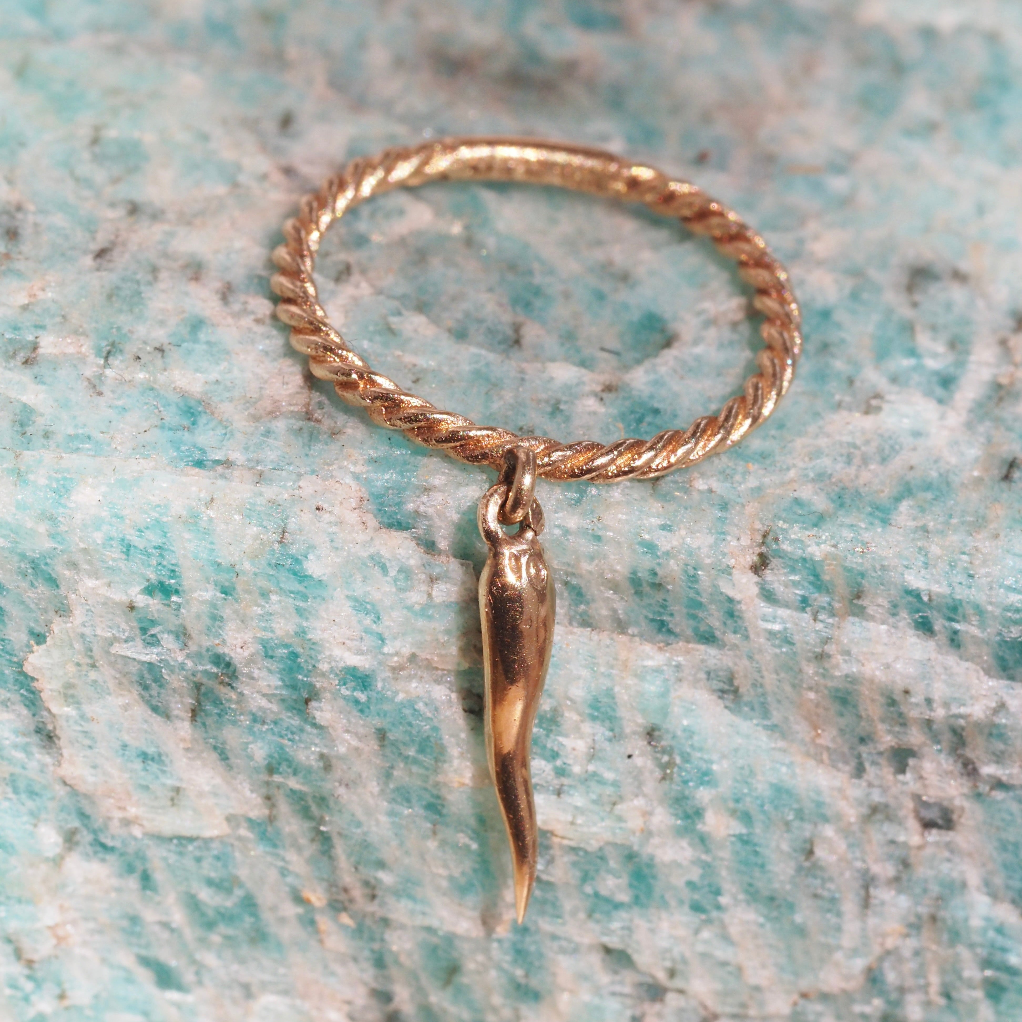 Vintage 10k Gold Twisted Cornicello Charm Ring