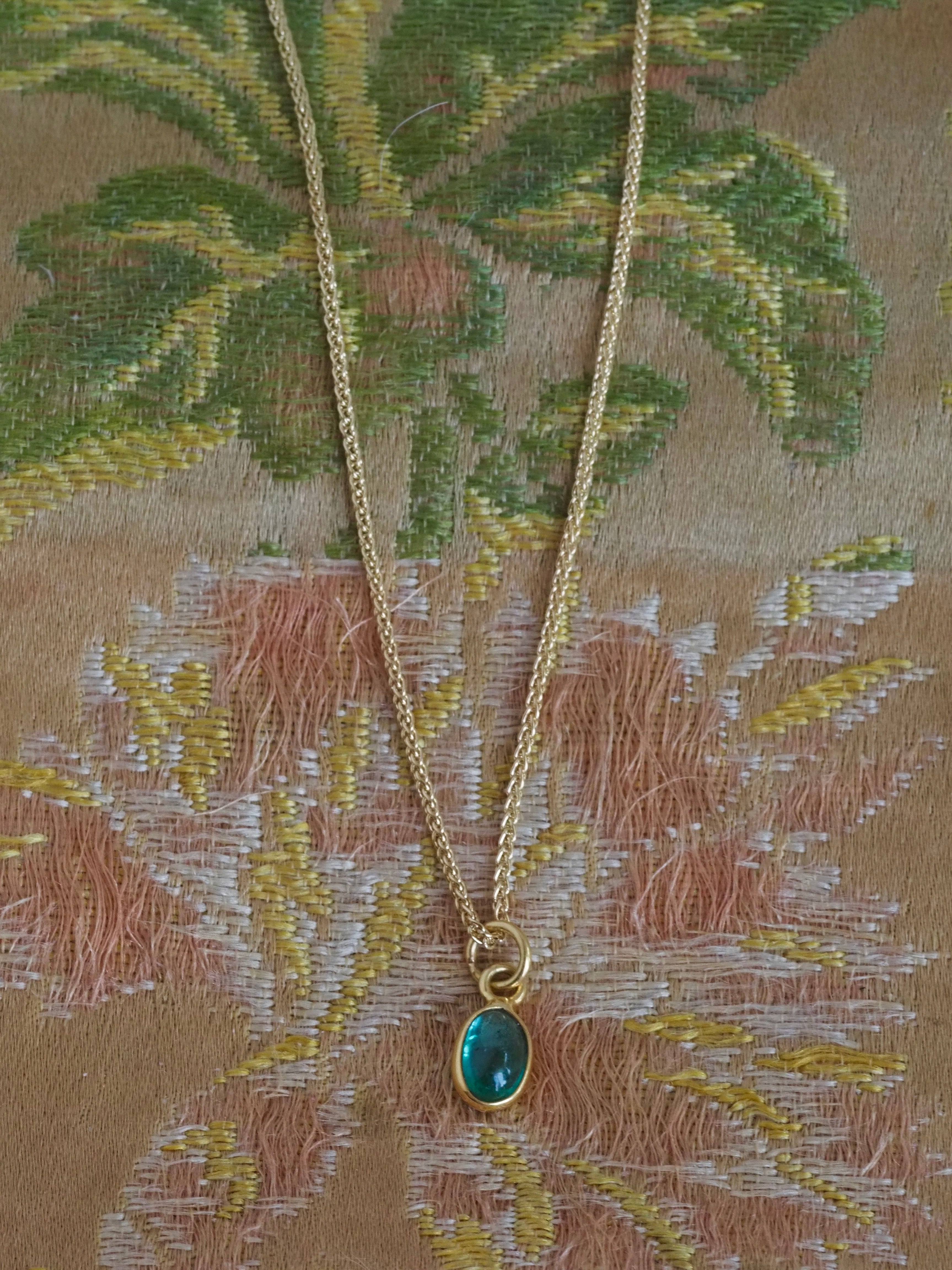 Vintage 18k Gold Emerald Cabochon Pendant
