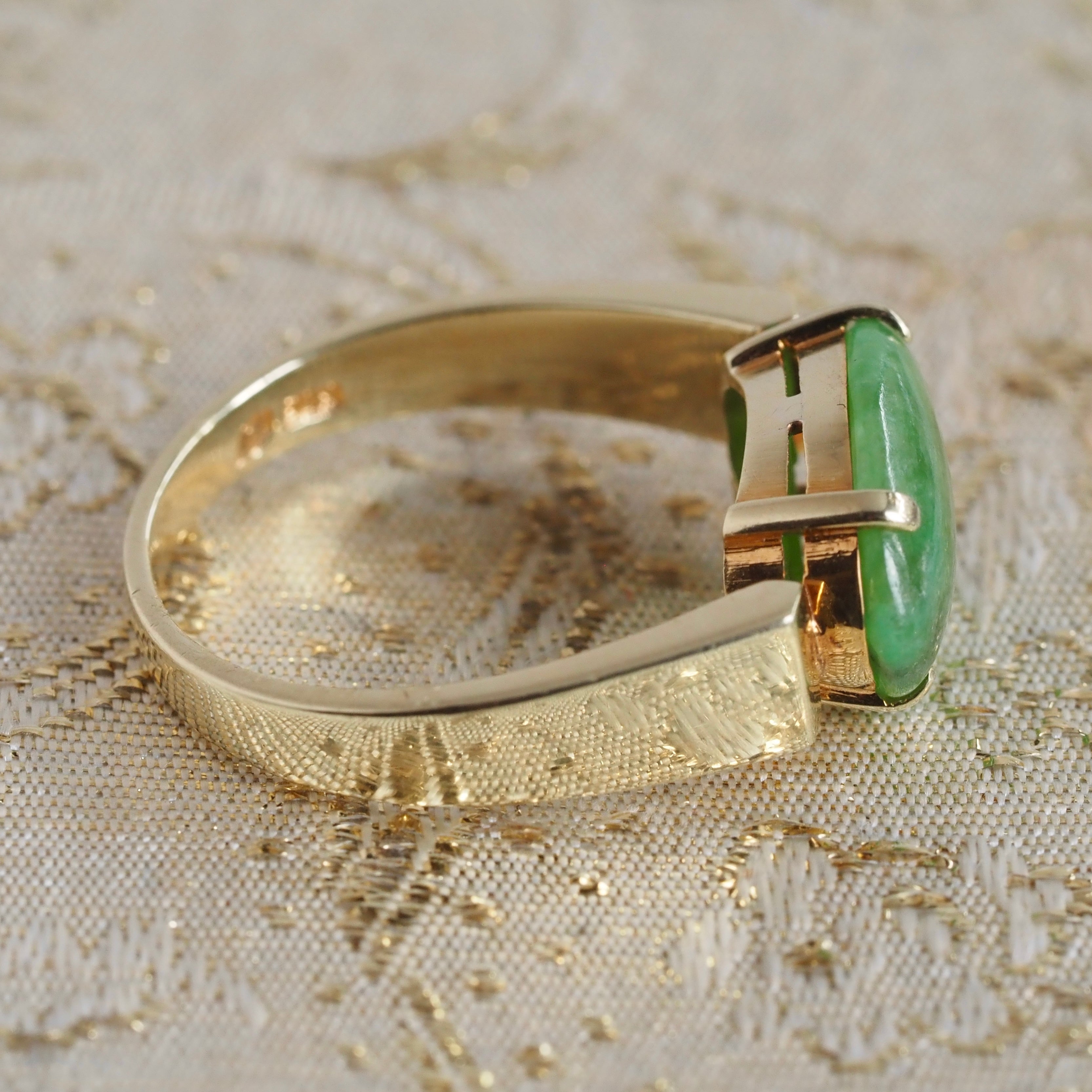 Vintage Jade 14k Gold Ring