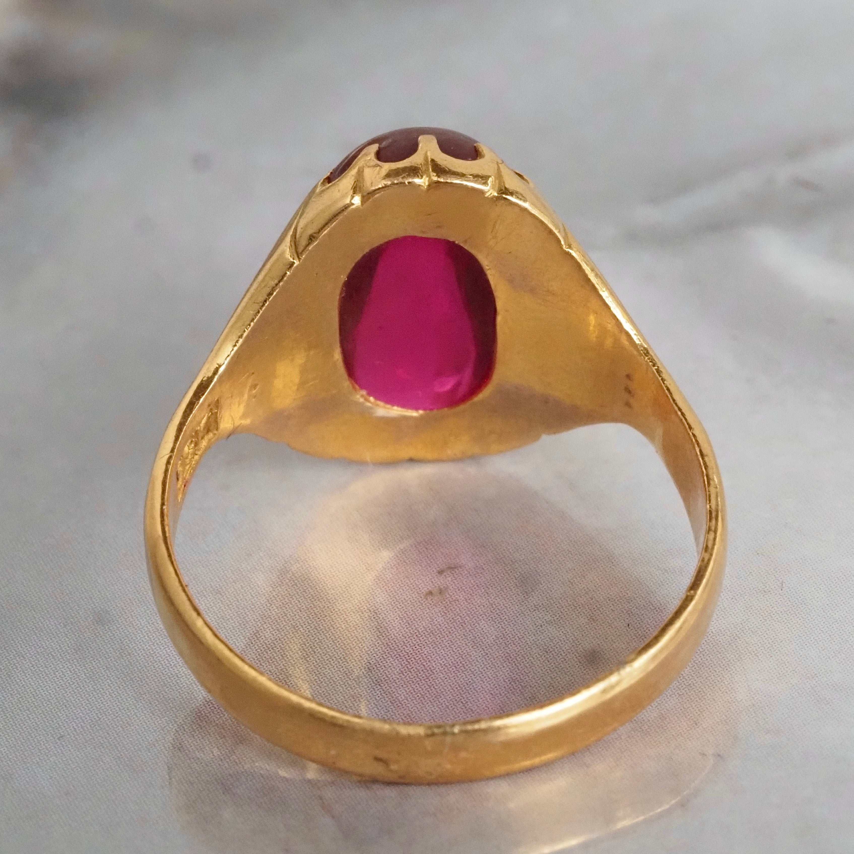 Vintage 22k Gold Ruby Cabochon Ring