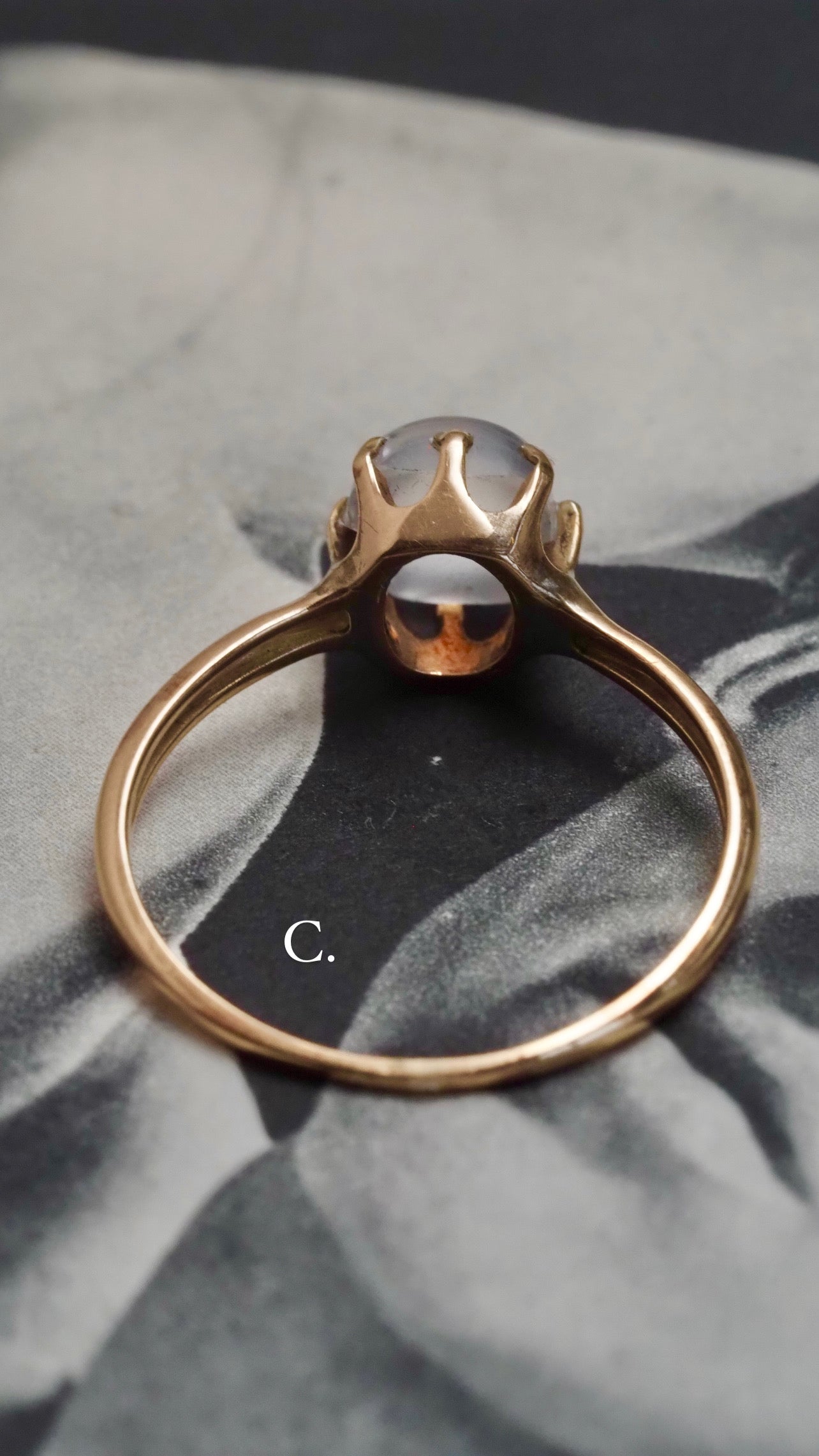 Antique Victorian 14k Gold Moonstone Ring