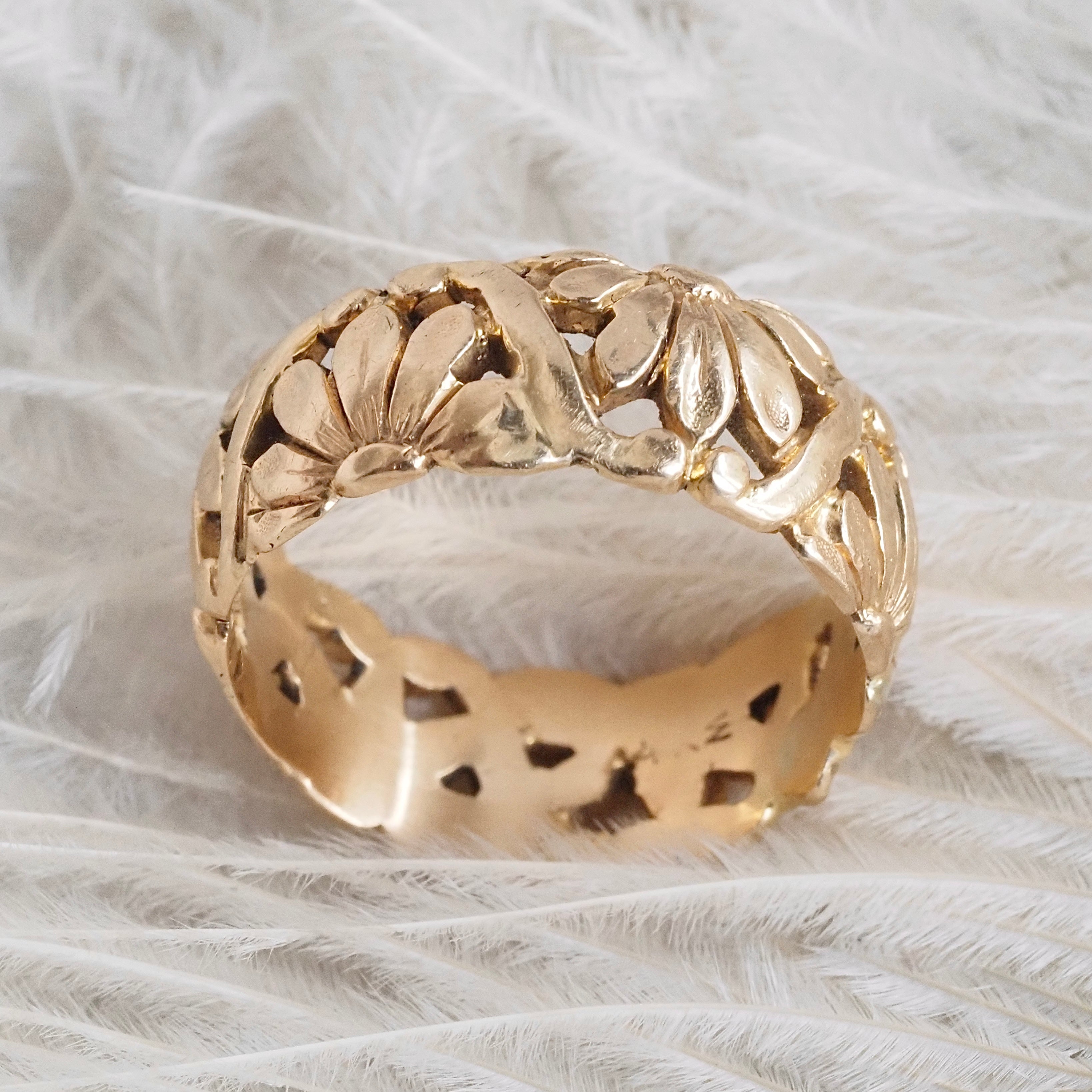 Antique J.R. Wood & Sons Floral 14k Gold Band