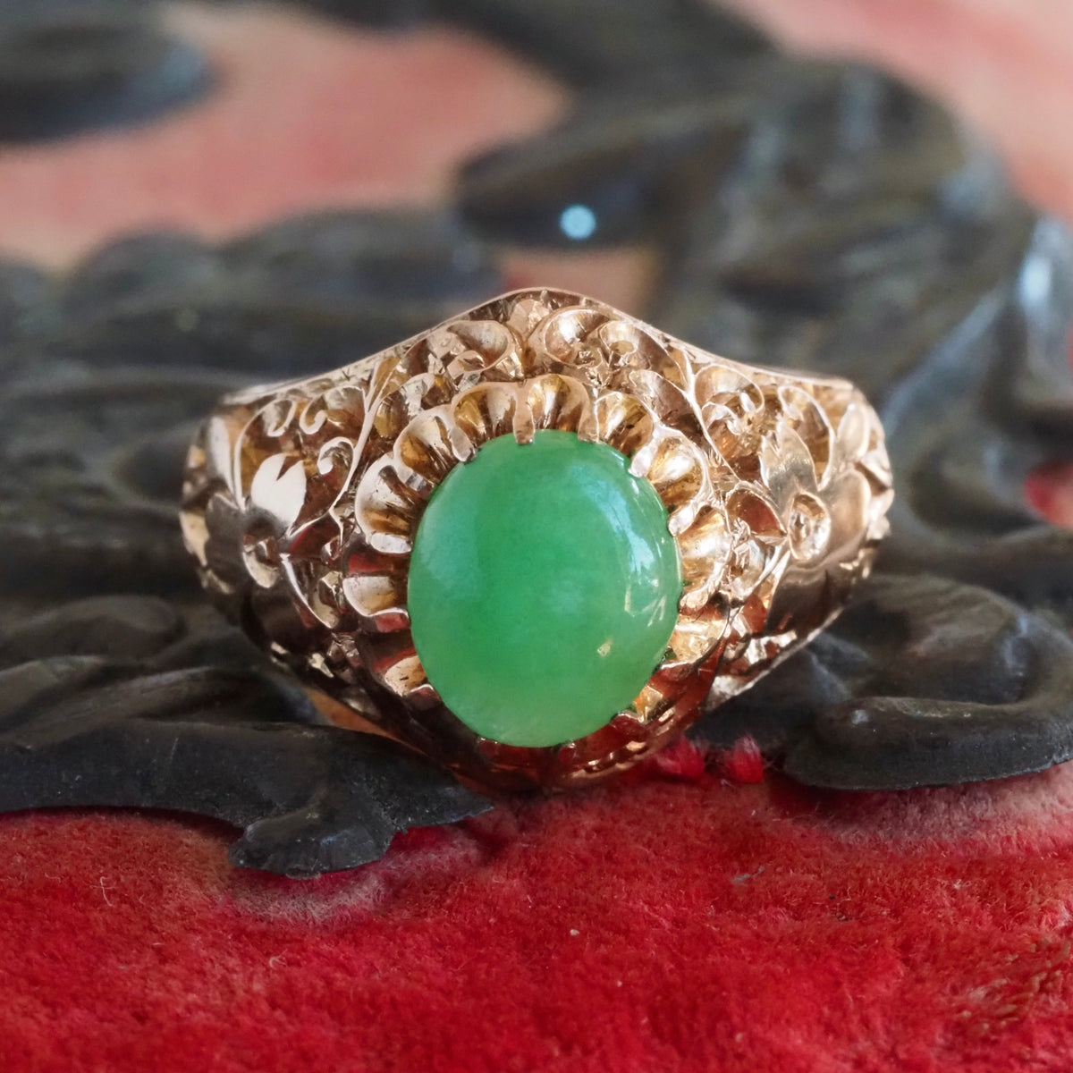 Vintage Jadeite Hand Carved Floral 14k Gold Ring