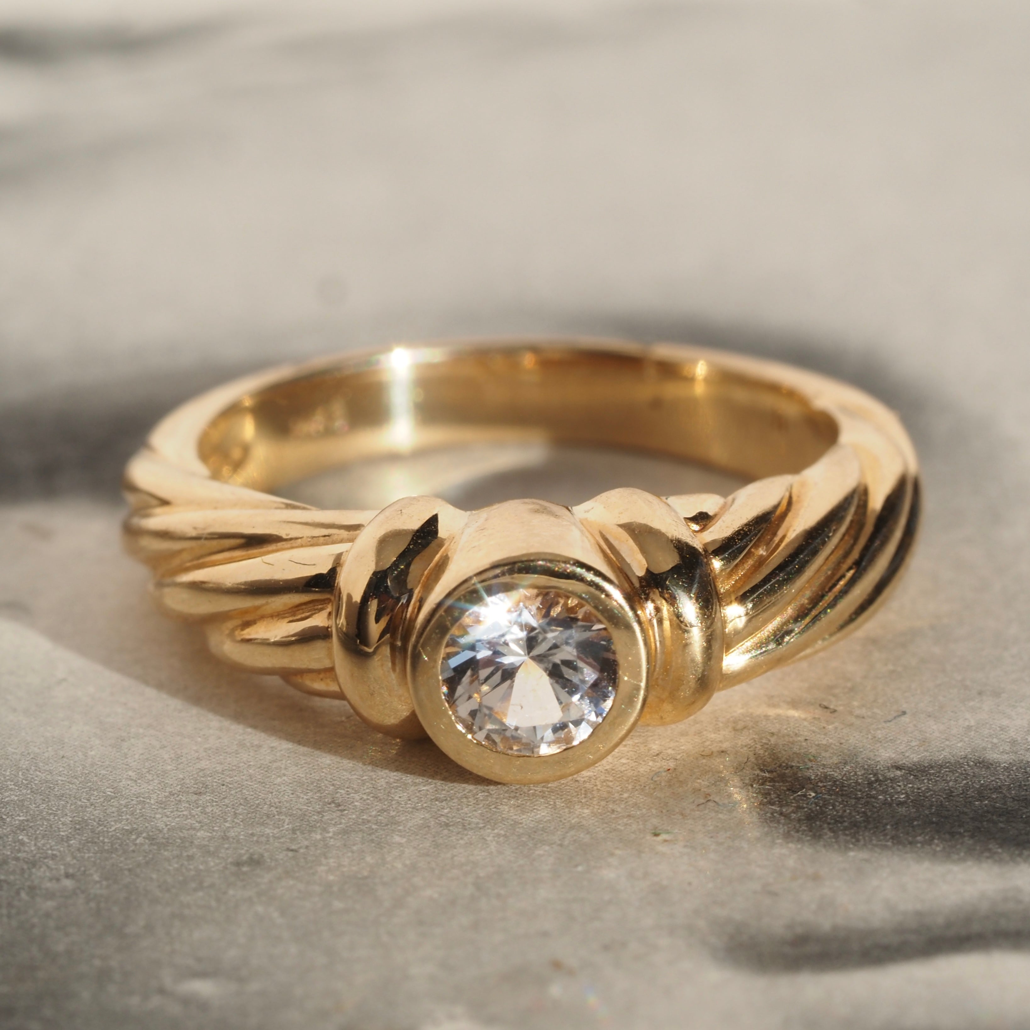 Vintage White Sapphire 14k Gold Ring