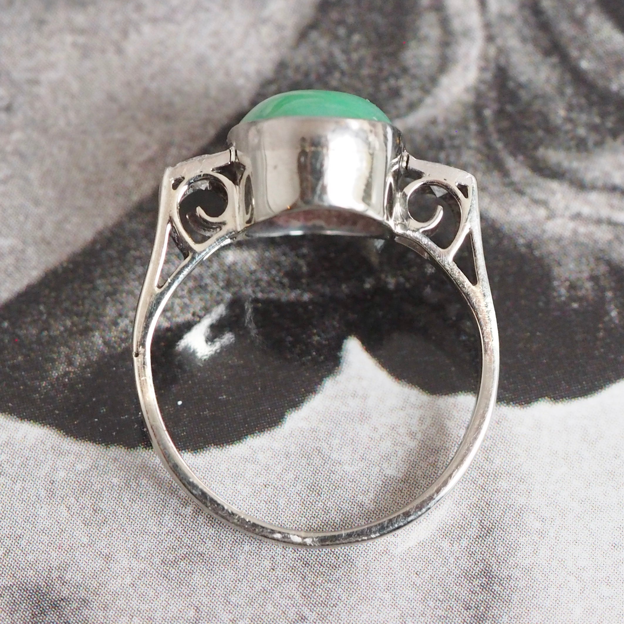 Art Deco 14k White Gold Jade Diamond Ring