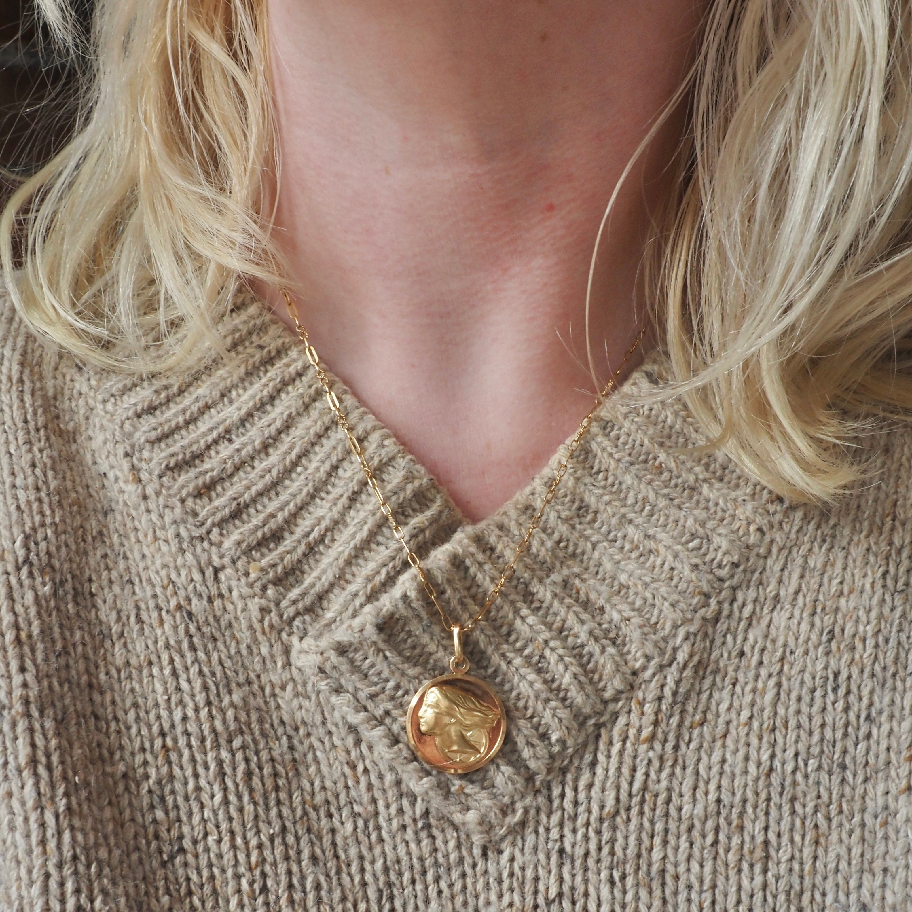 Vintage Italian 18k Gold Fortuna Goddess of Fortune Pendant