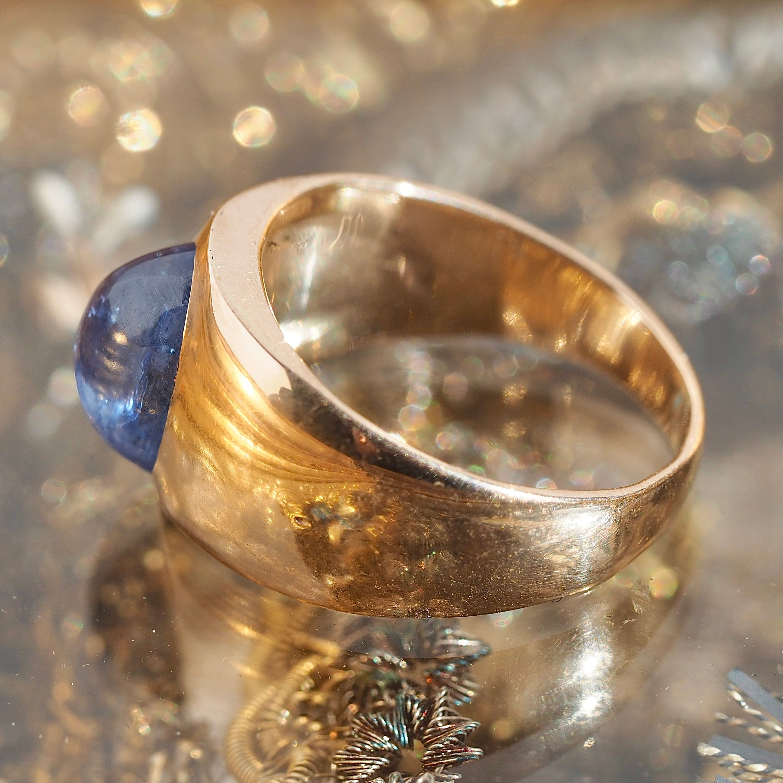 Vintage 14k Gold Natural Sapphire Sugarloaf Cabochon Ring