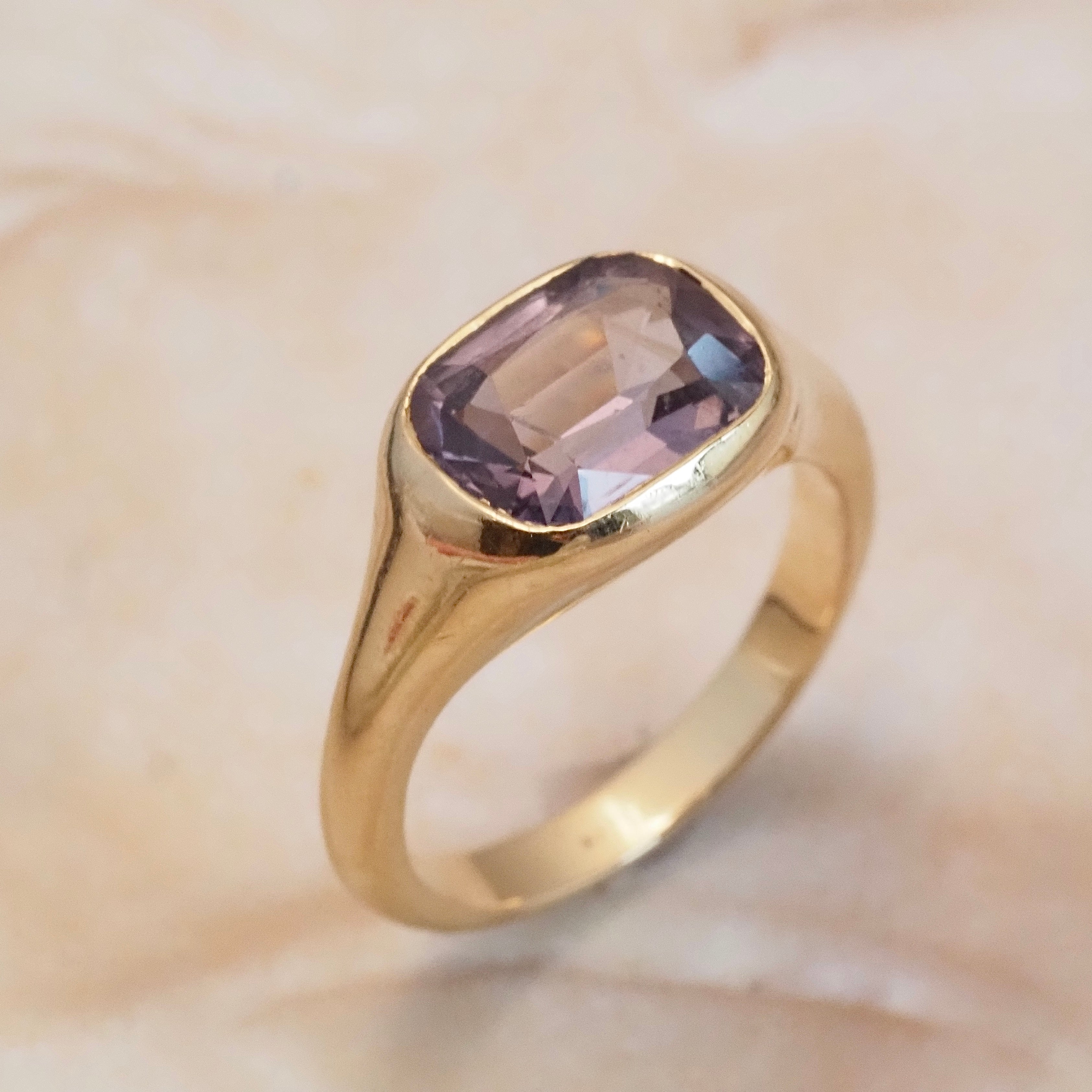 18k Gold Purple Spinel Signet Ring