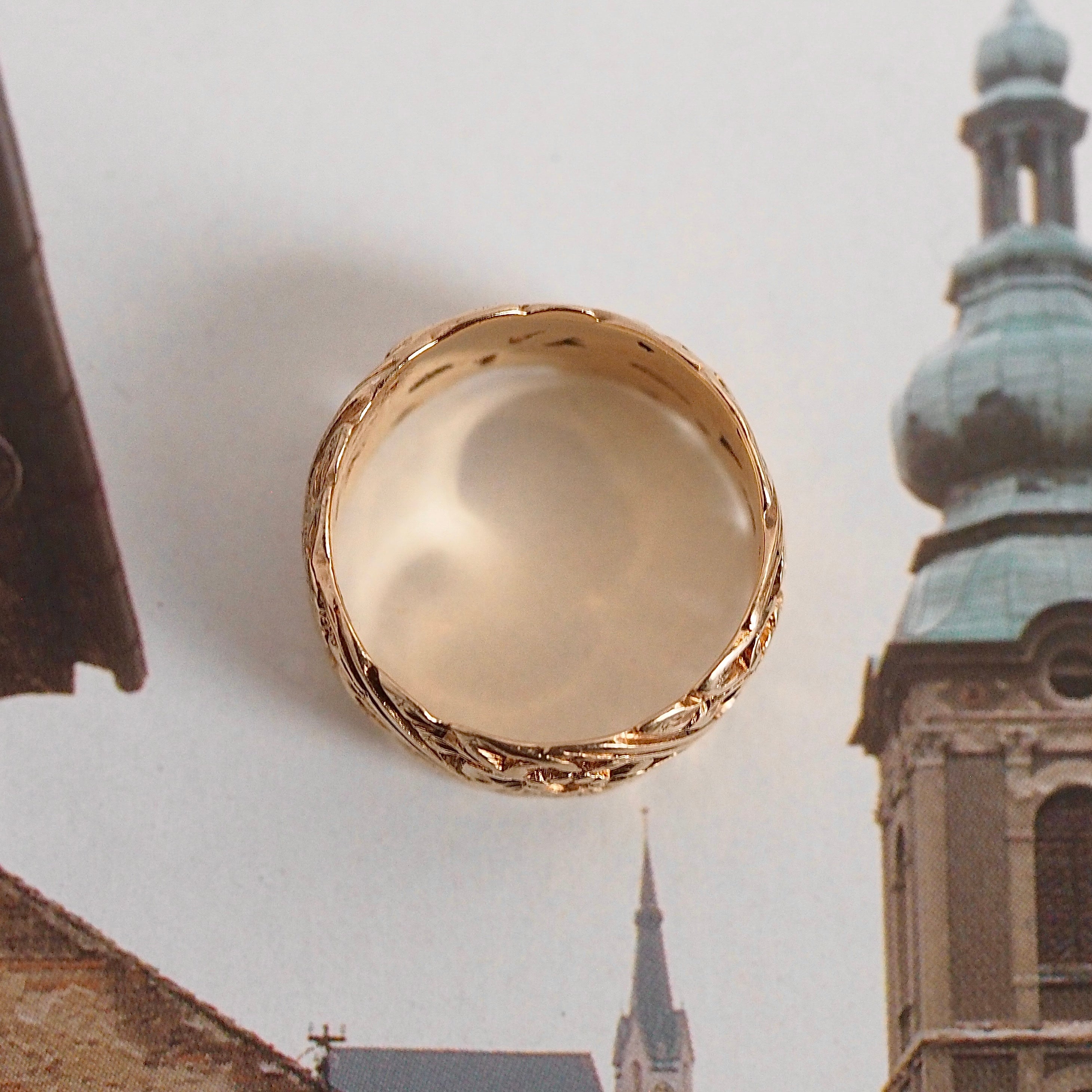 Antique 14k Gold Wide Floral Band