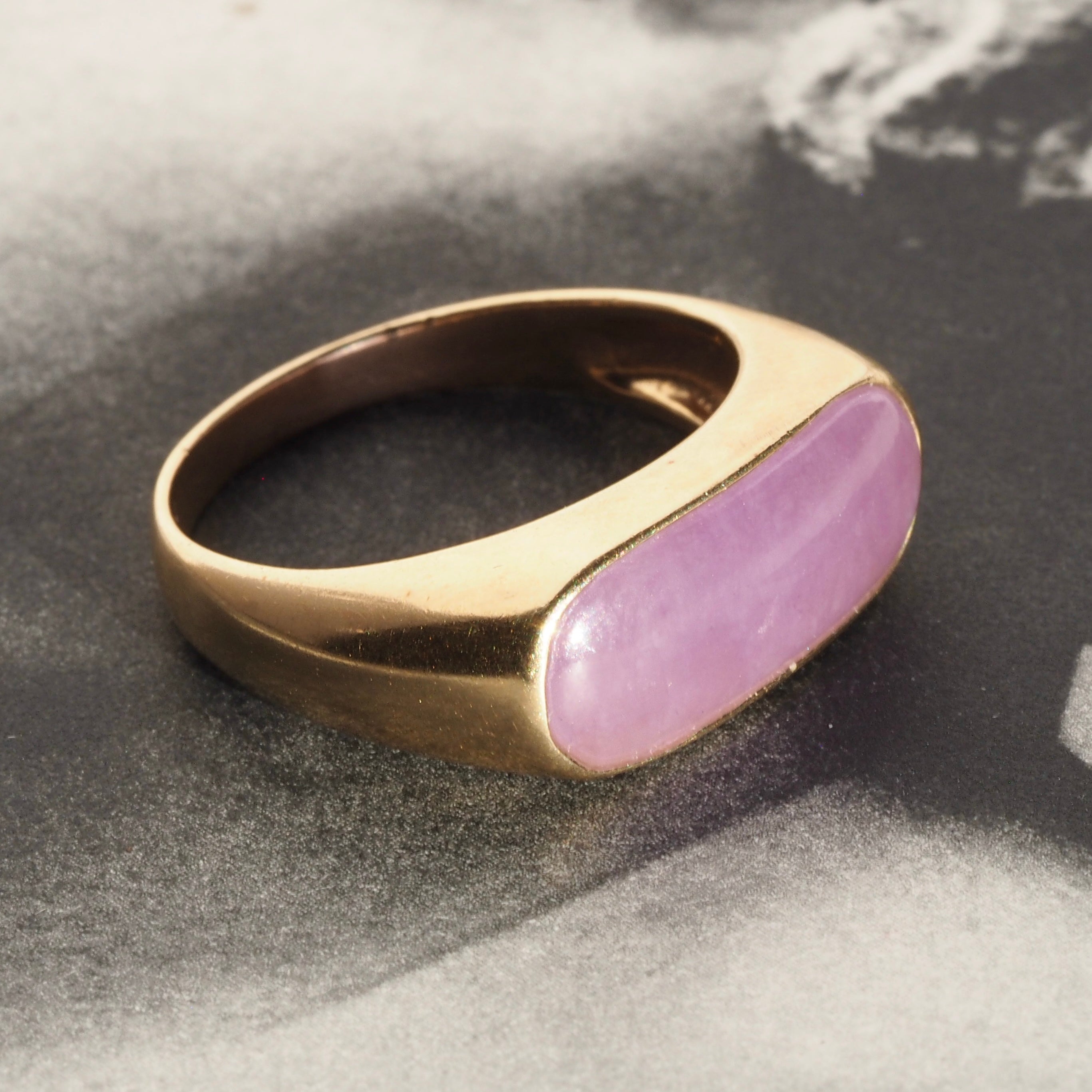 Vintage 14k Gold Lavender Jade Saddle Ring