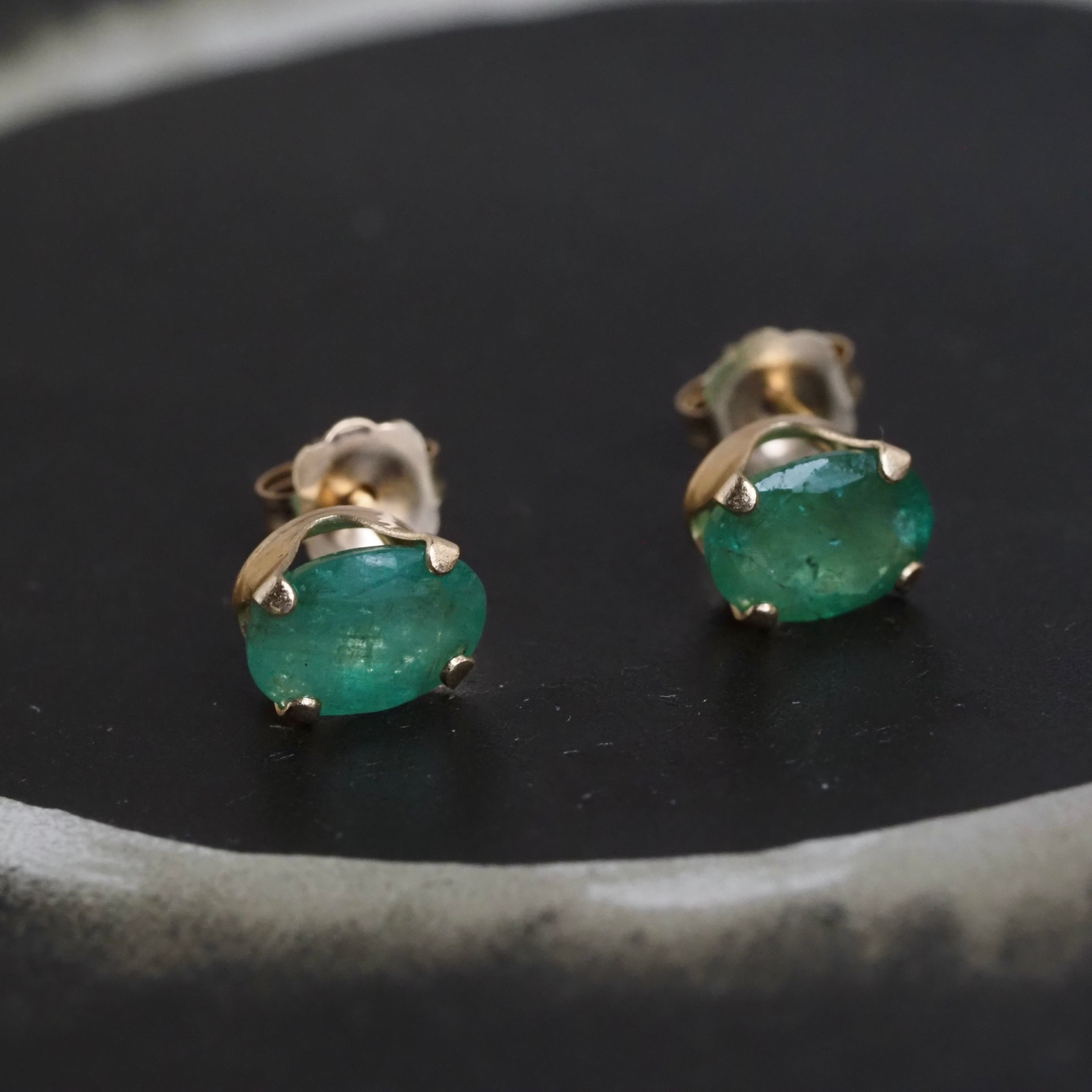 Vintage 14k Gold Emerald Studs