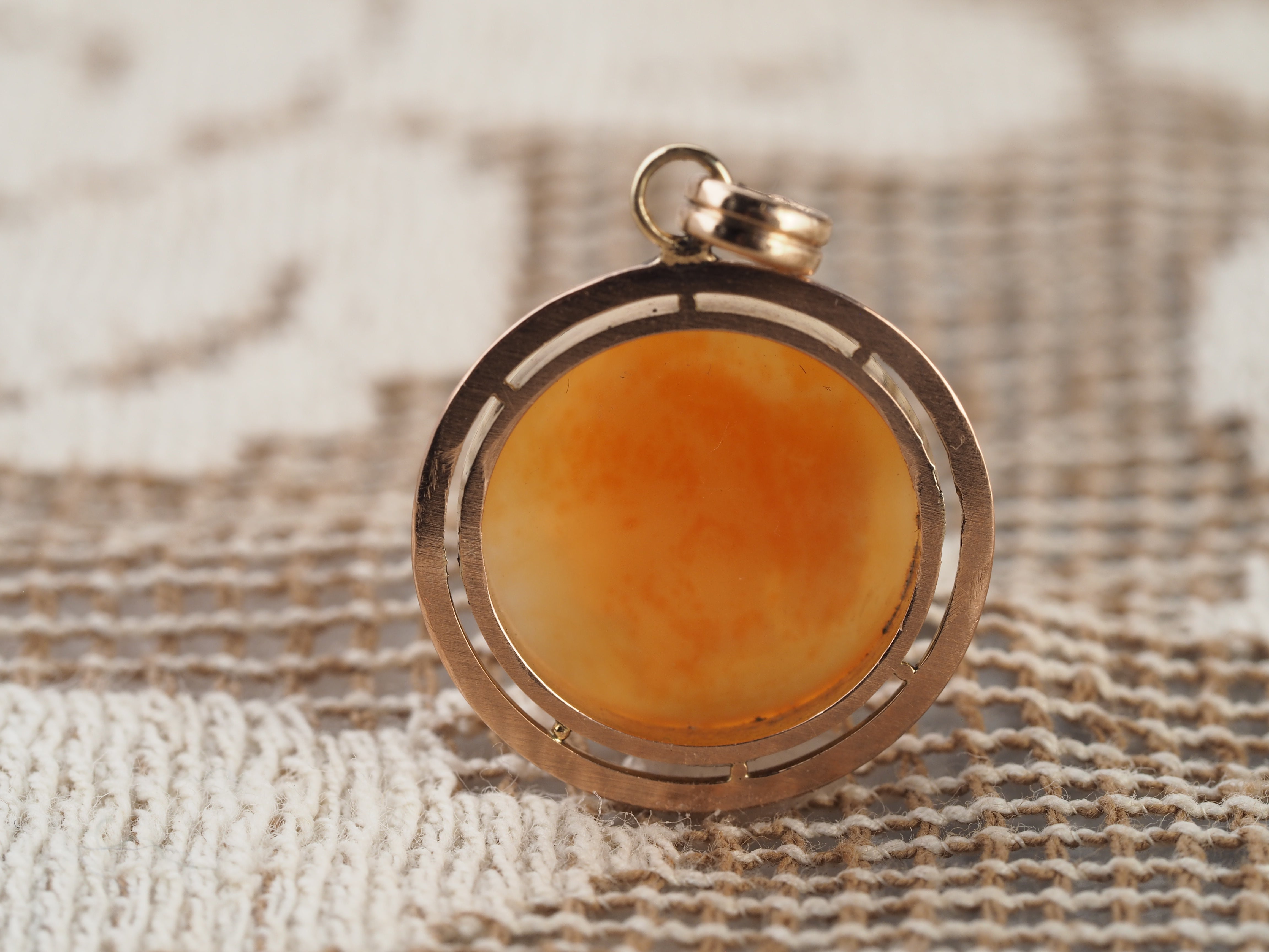 Antique Victorian 14k Gold Diana Hardstone Cameo Pendant