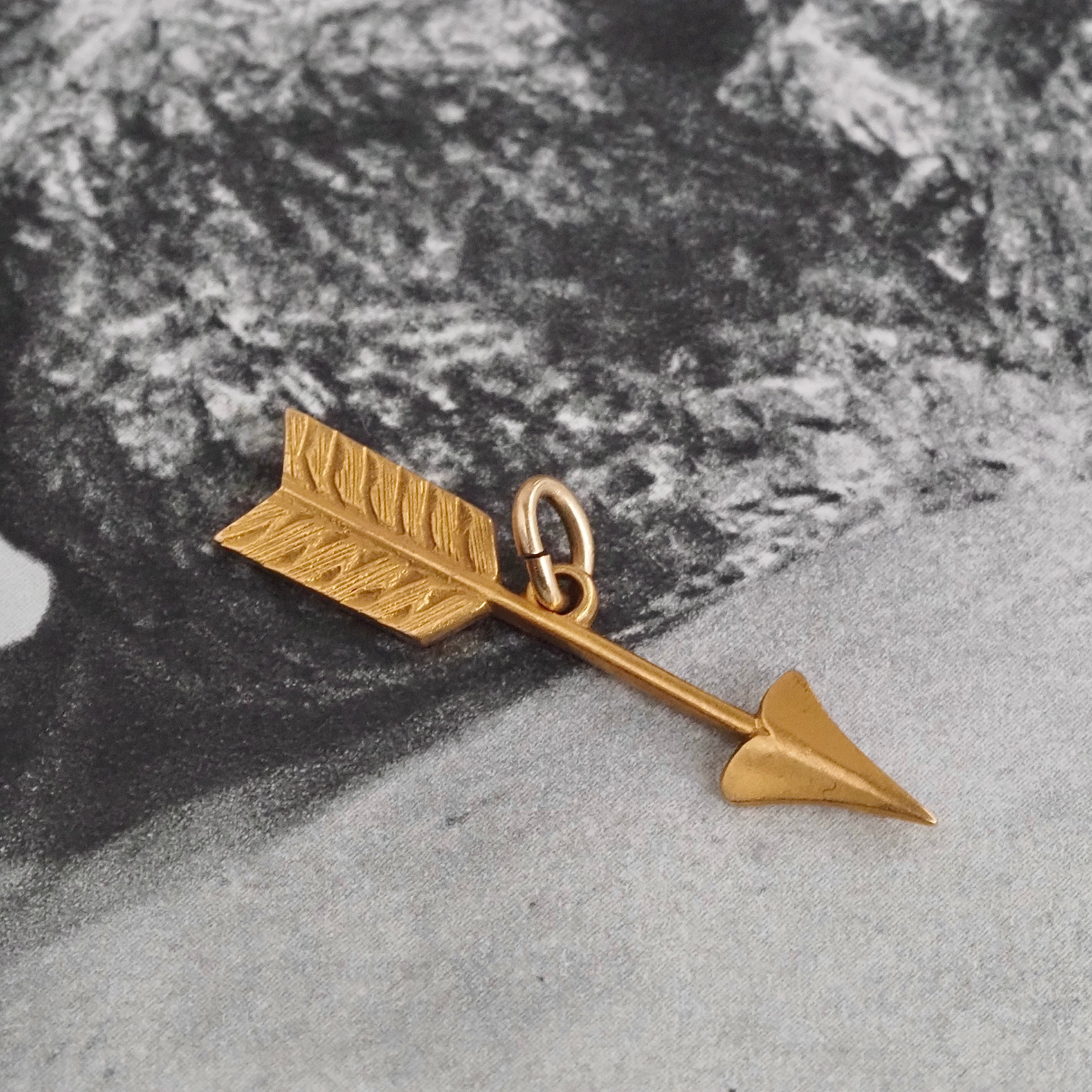 Vintage Arrow Charm 10k Gold Bloomed