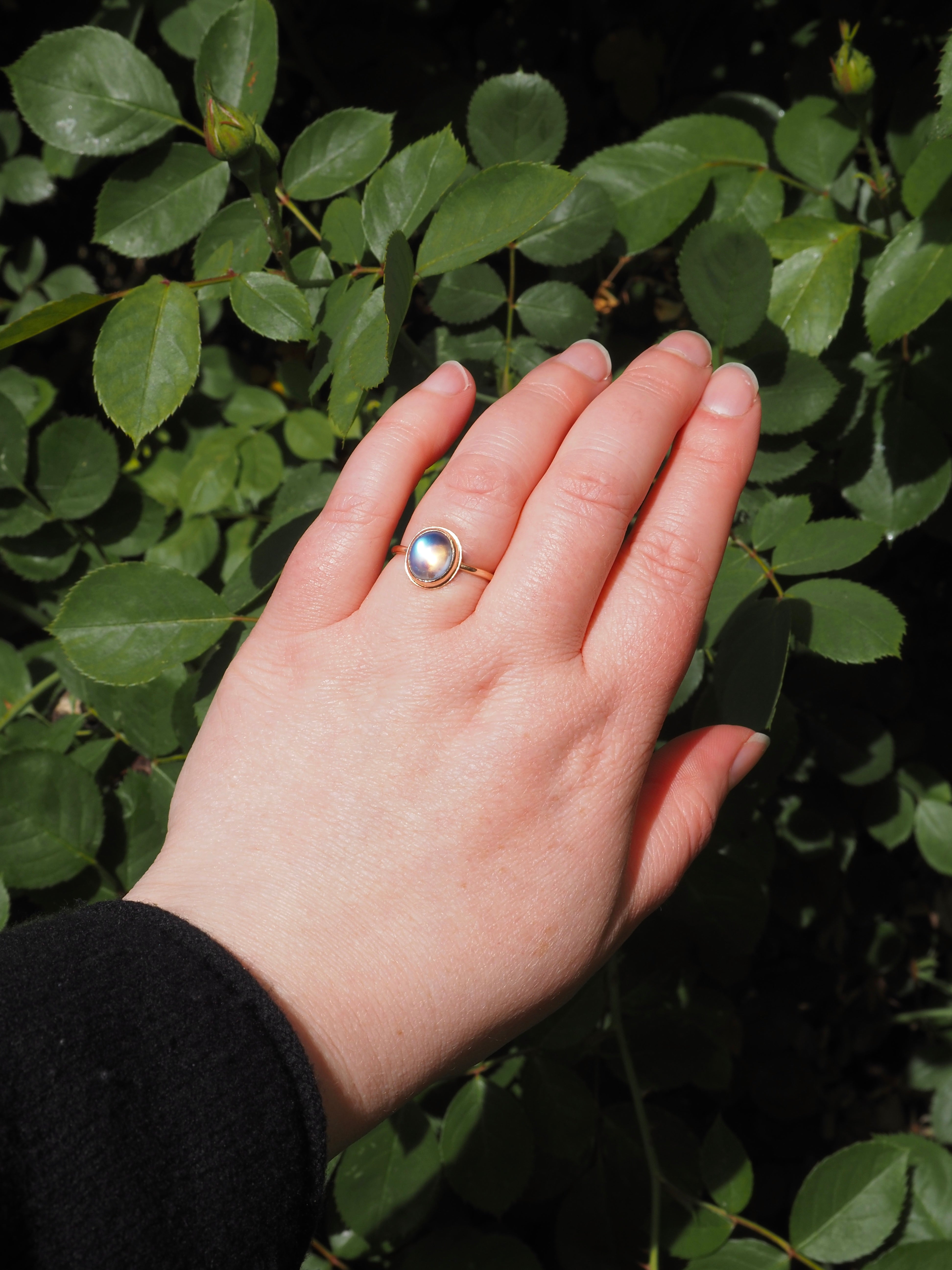 Vintage English 9k Gold Moonstone Ring