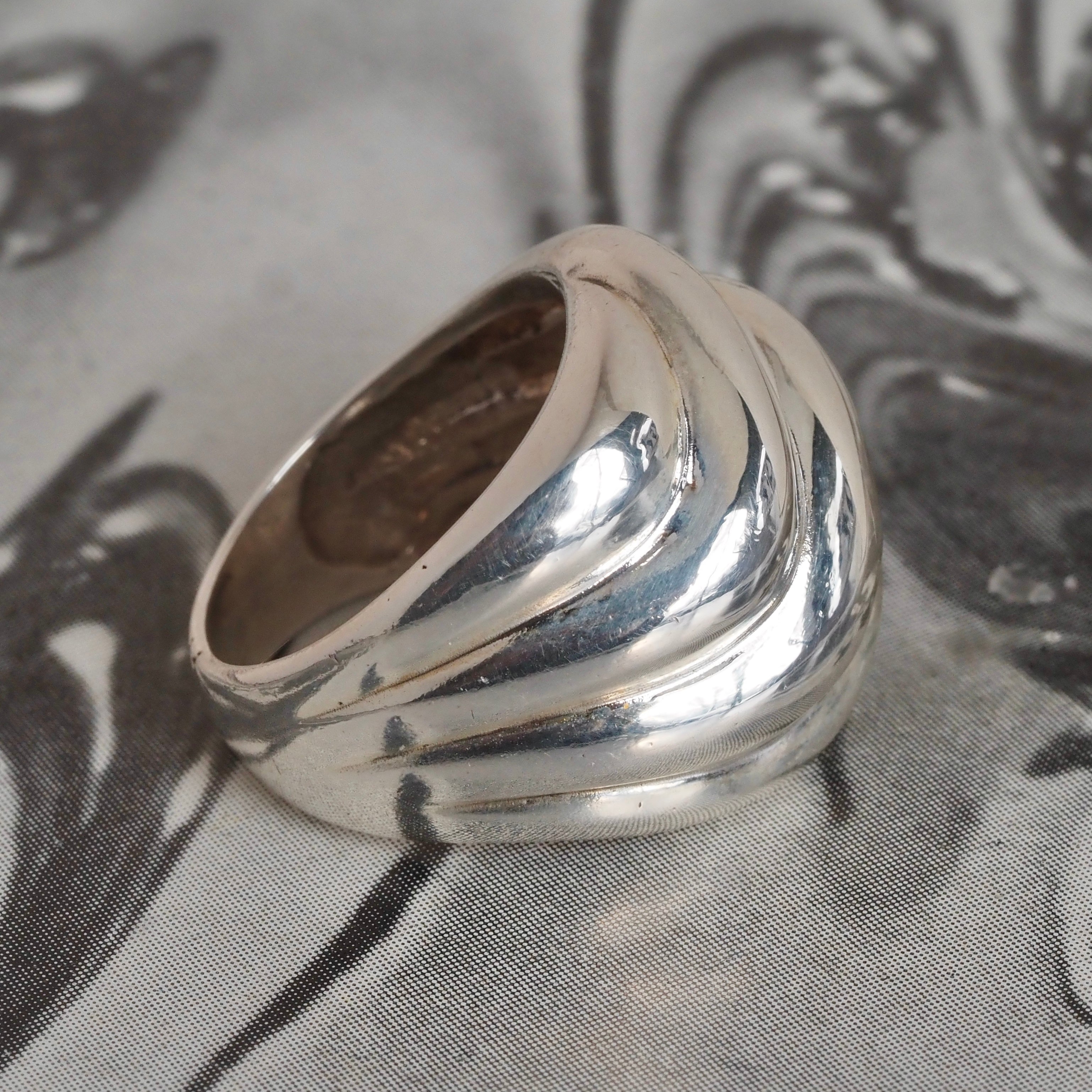 Vintage Sterling Silver Swirly Dome Ring