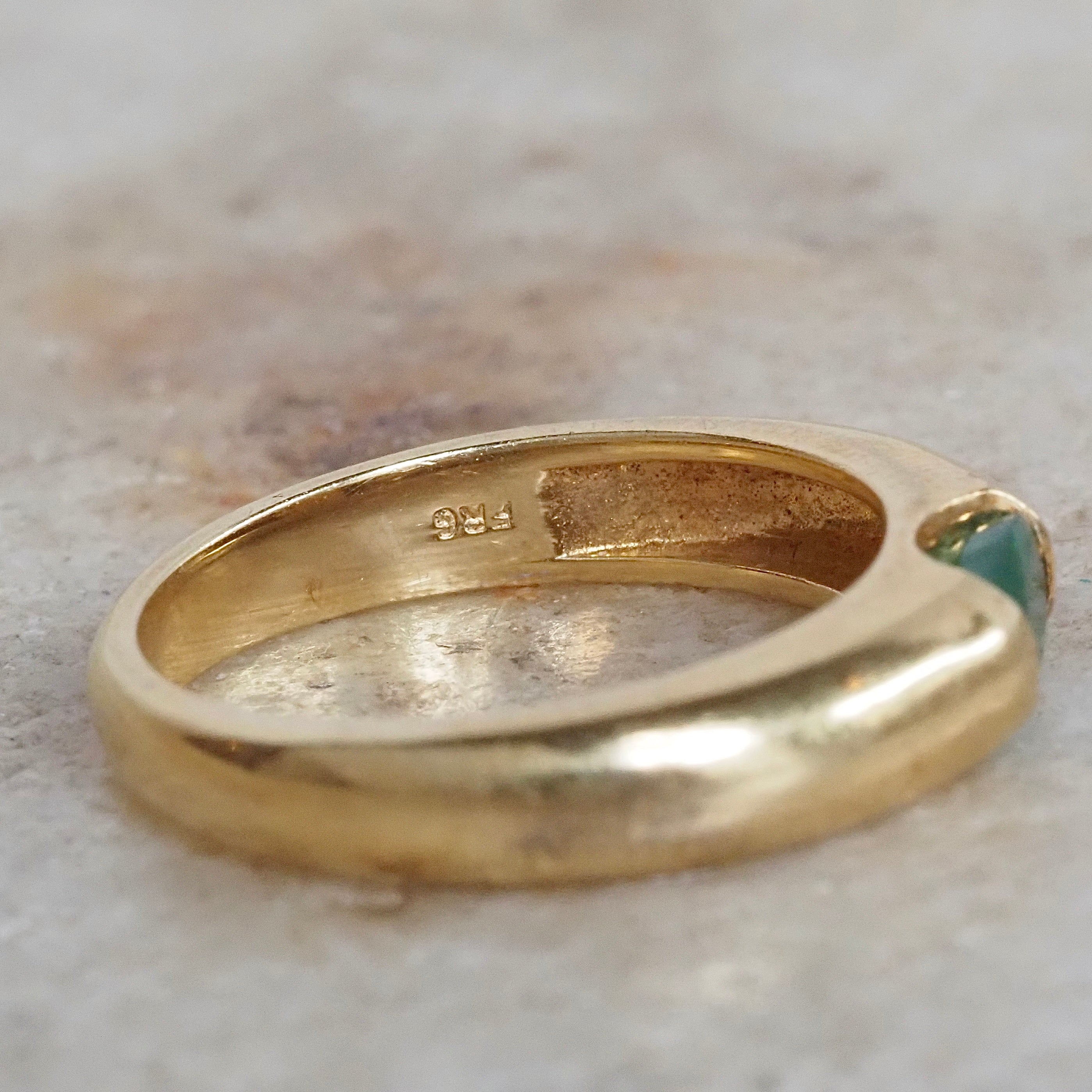 Vintage 18k Gold Emerald Ring